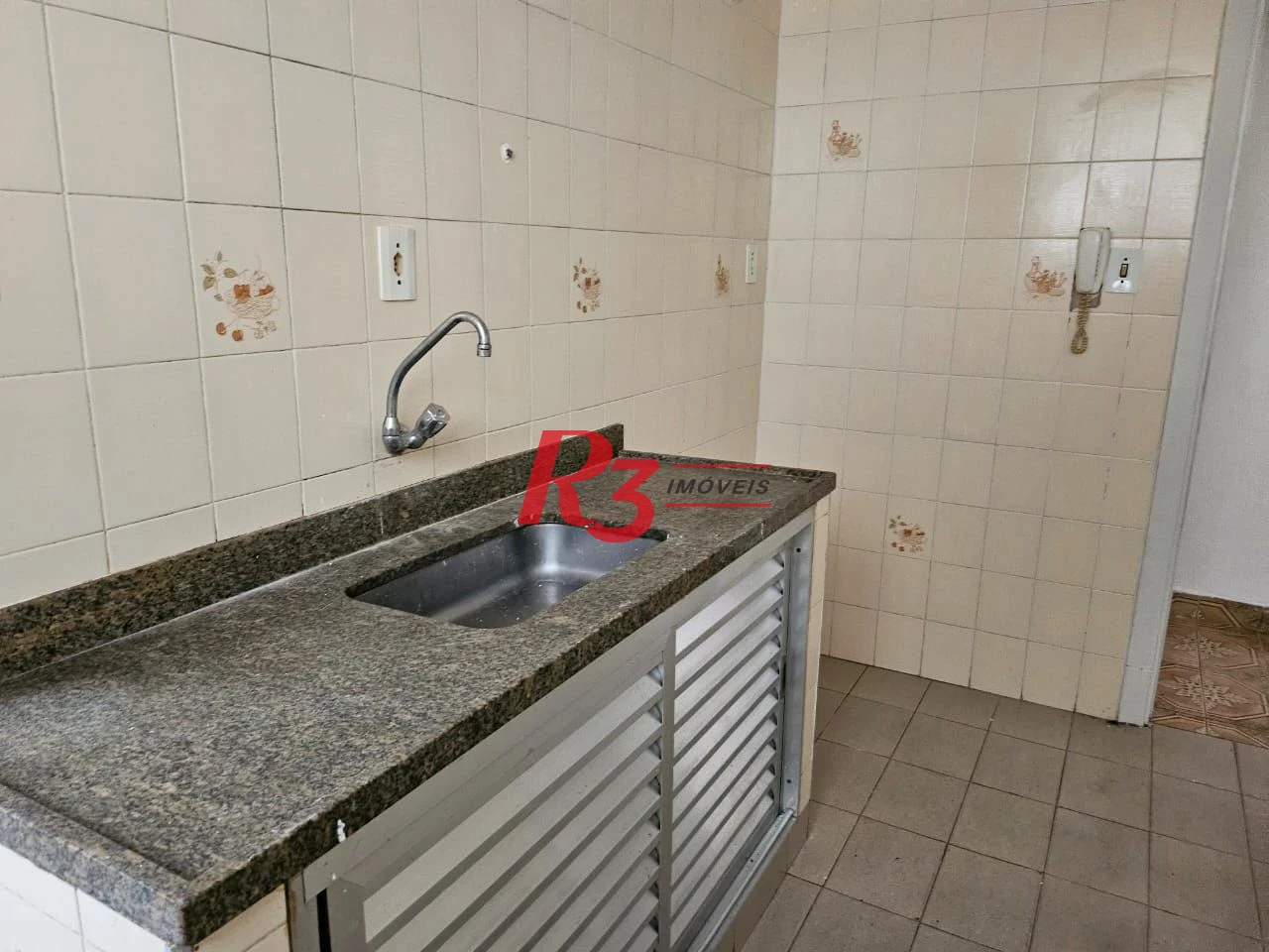 Apartamento com 2 dormitórios à venda, 70 m² - José Menino - Santos/SP