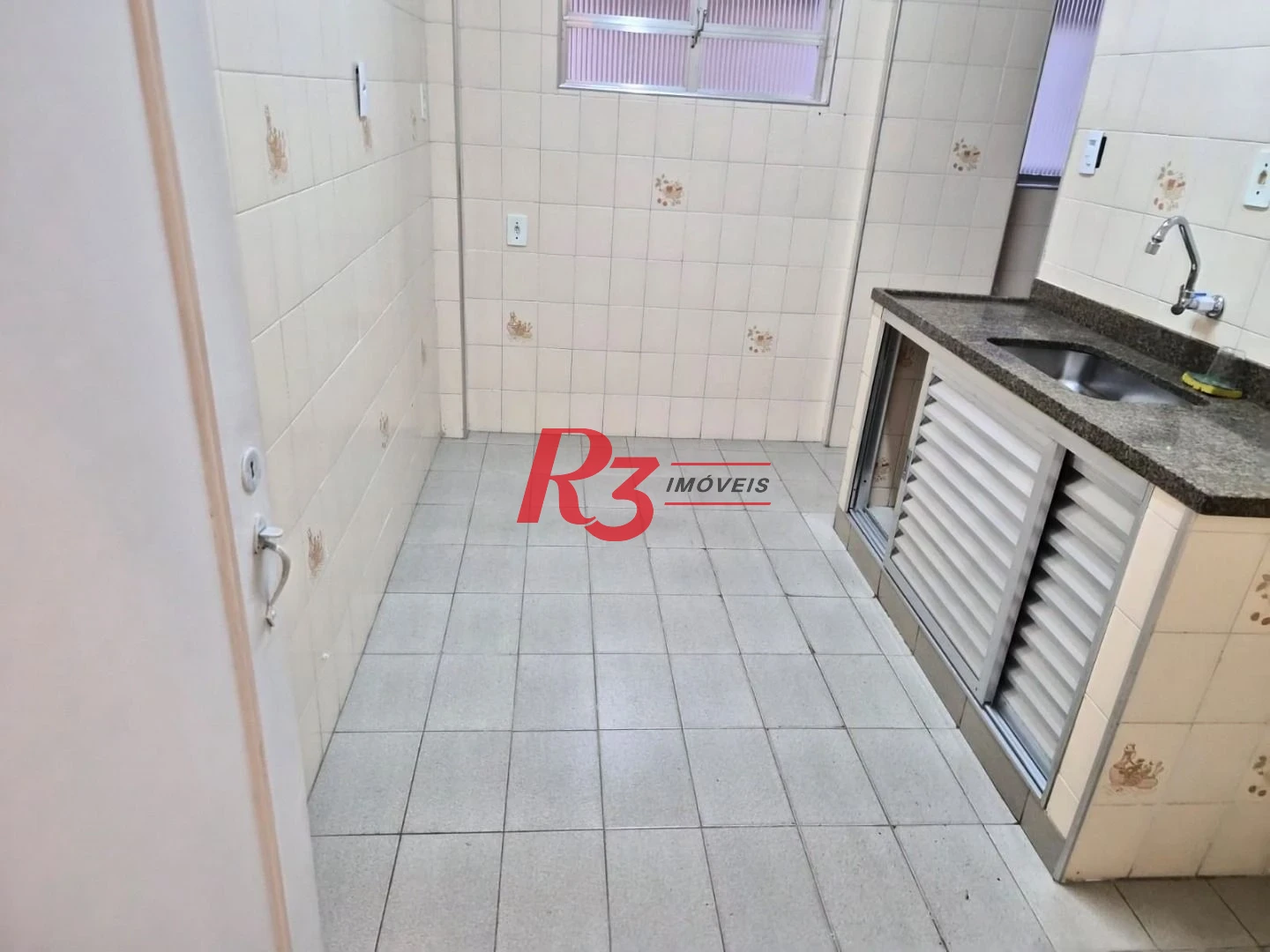 Apartamento com 2 dormitórios à venda, 70 m² - José Menino - Santos/SP