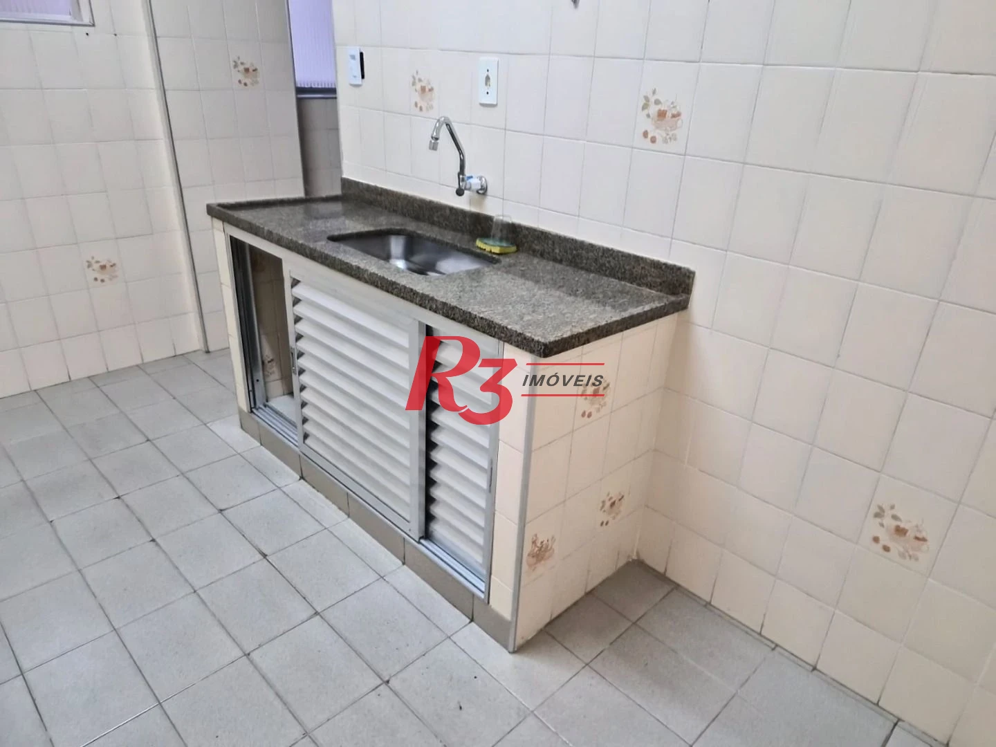 Apartamento com 2 dormitórios à venda, 70 m² - José Menino - Santos/SP