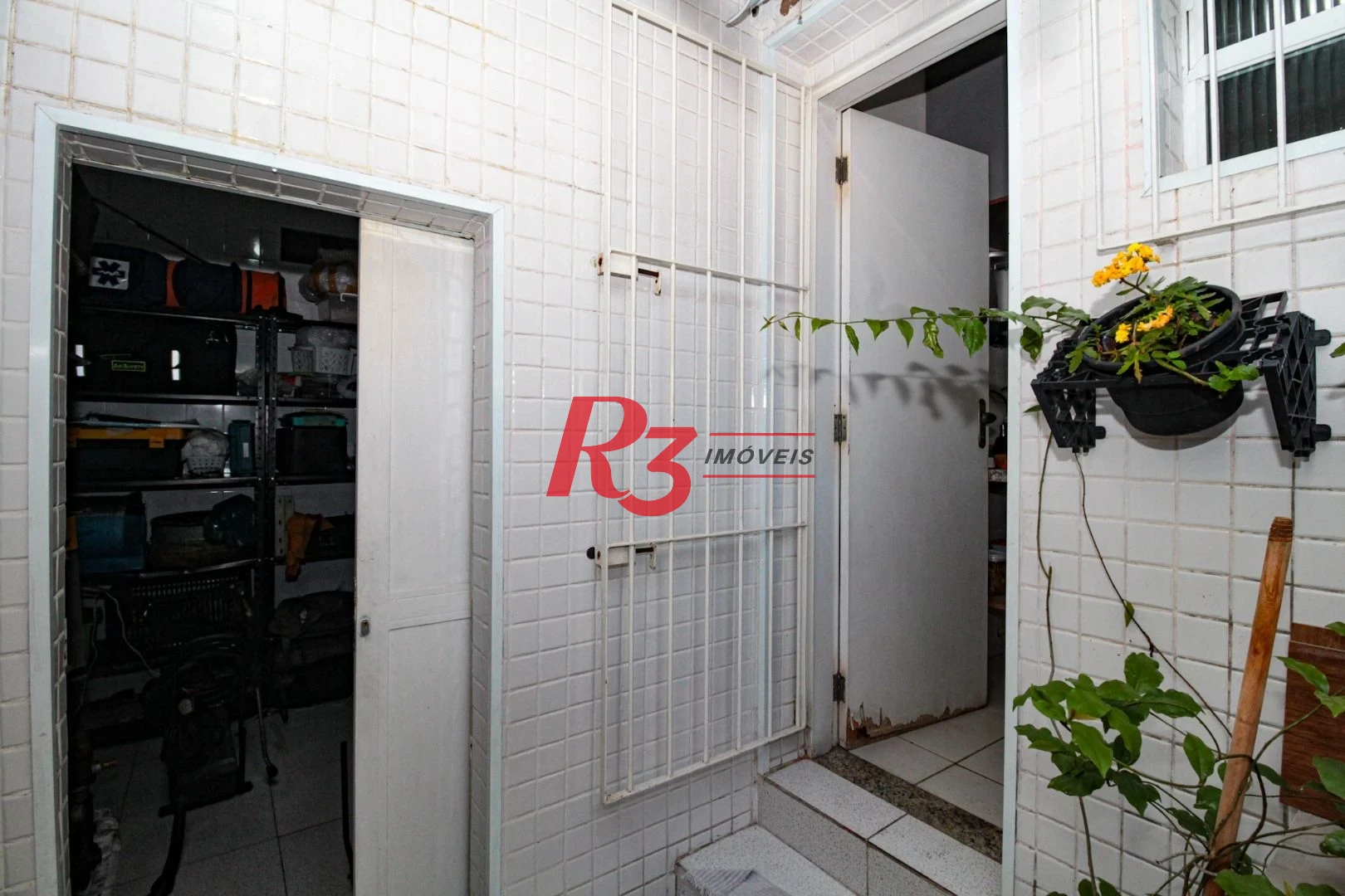 Sobrado com 2 dormitórios, 100 m² - venda por R$ 1.000.000,00 ou aluguel por R$ 7.485,00/mês - Embaré - Santos/SP