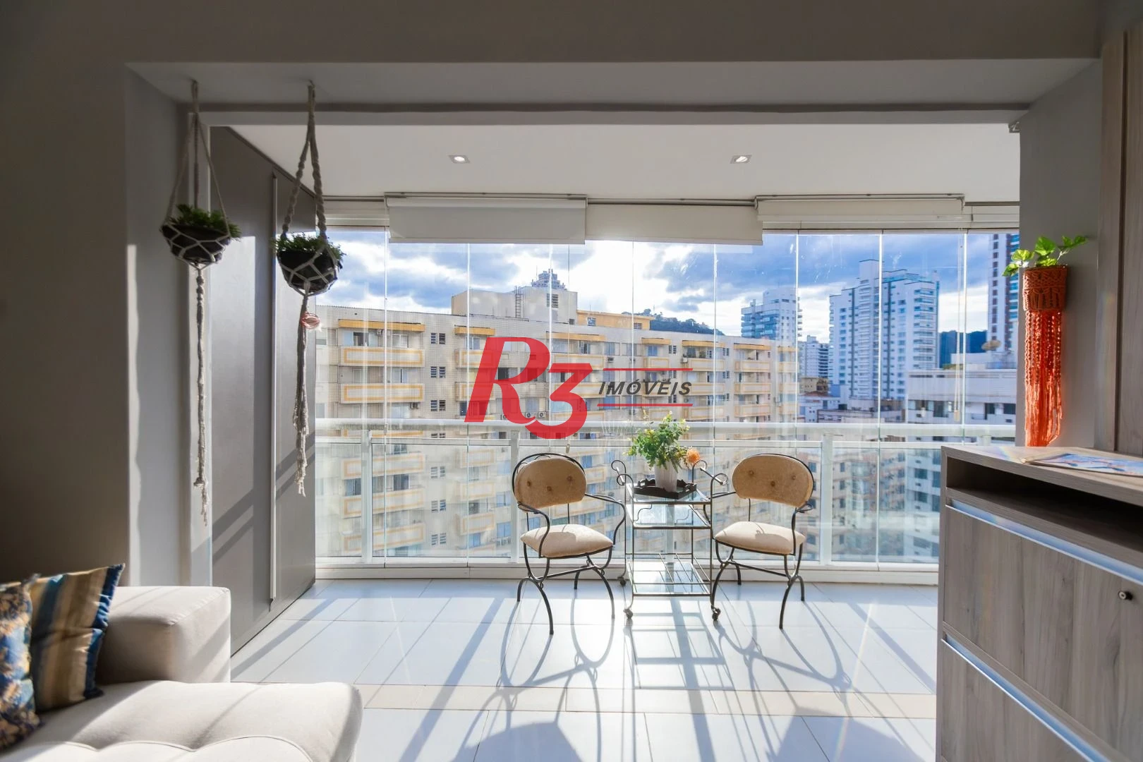 Apartamento para alugar, 54 m² por R$ 5.900,00/mês - Pompéia - Santos/SP