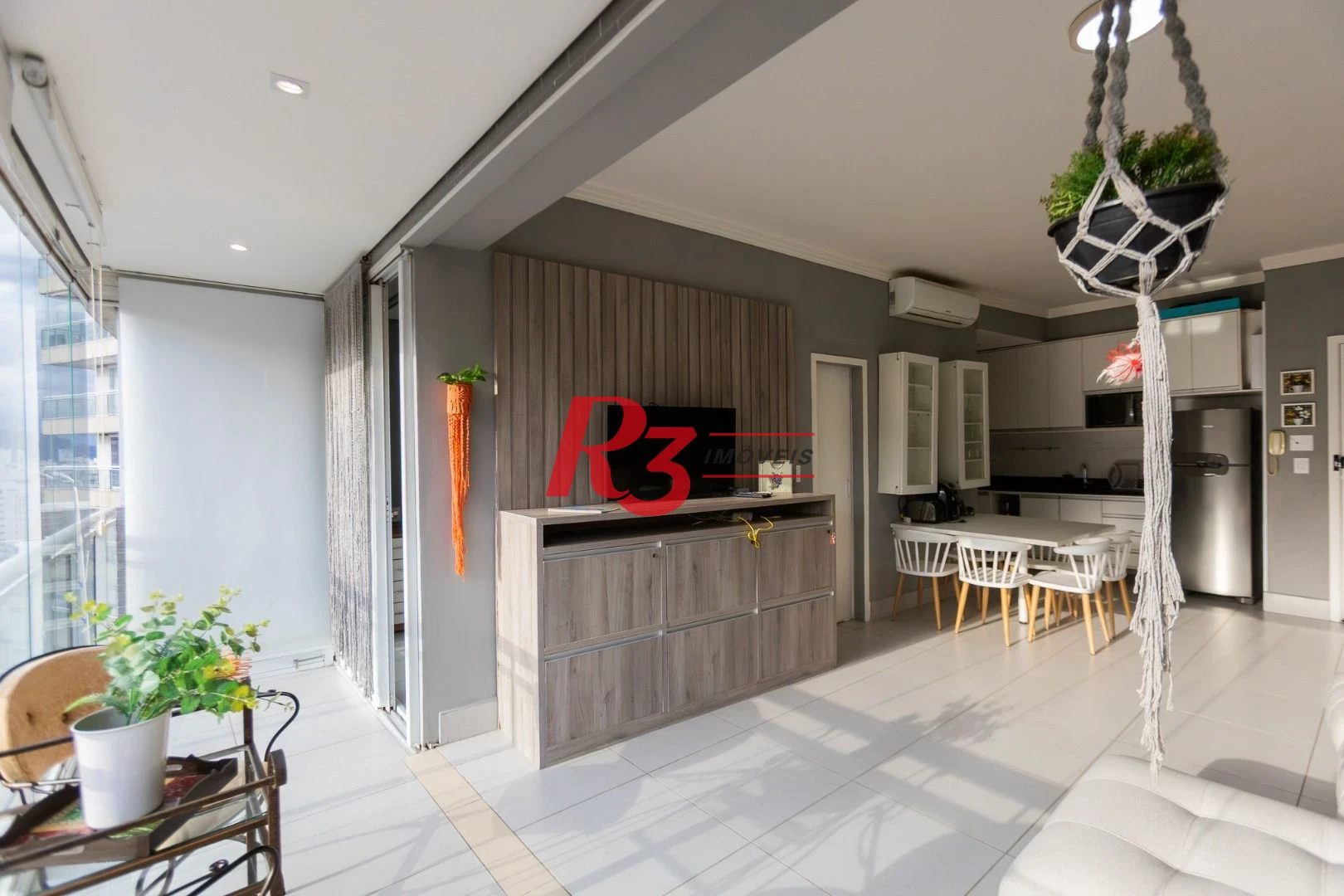 Apartamento para alugar, 54 m² por R$ 5.900,00/mês - Pompéia - Santos/SP