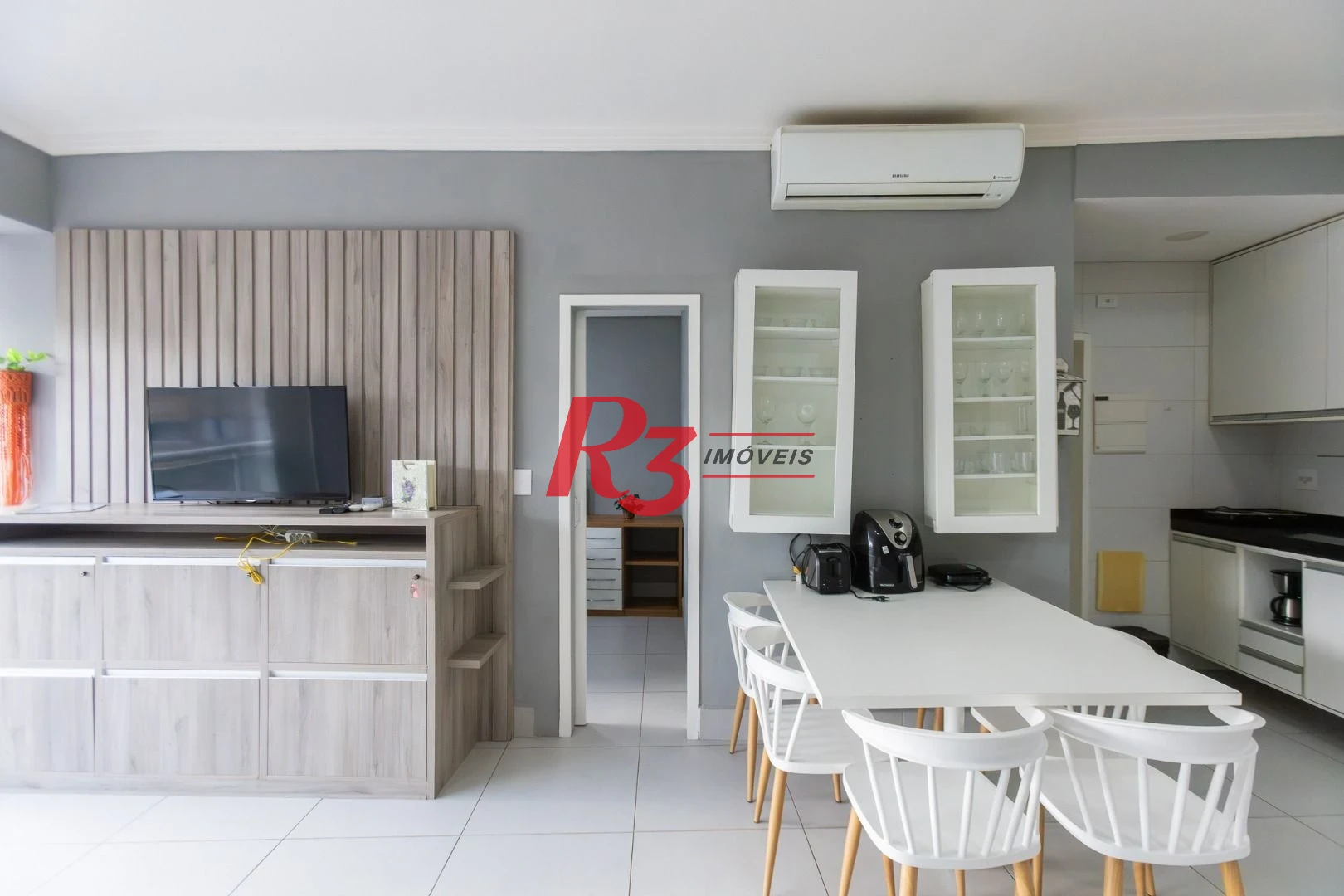 Apartamento para alugar, 54 m² por R$ 5.900,00/mês - Pompéia - Santos/SP