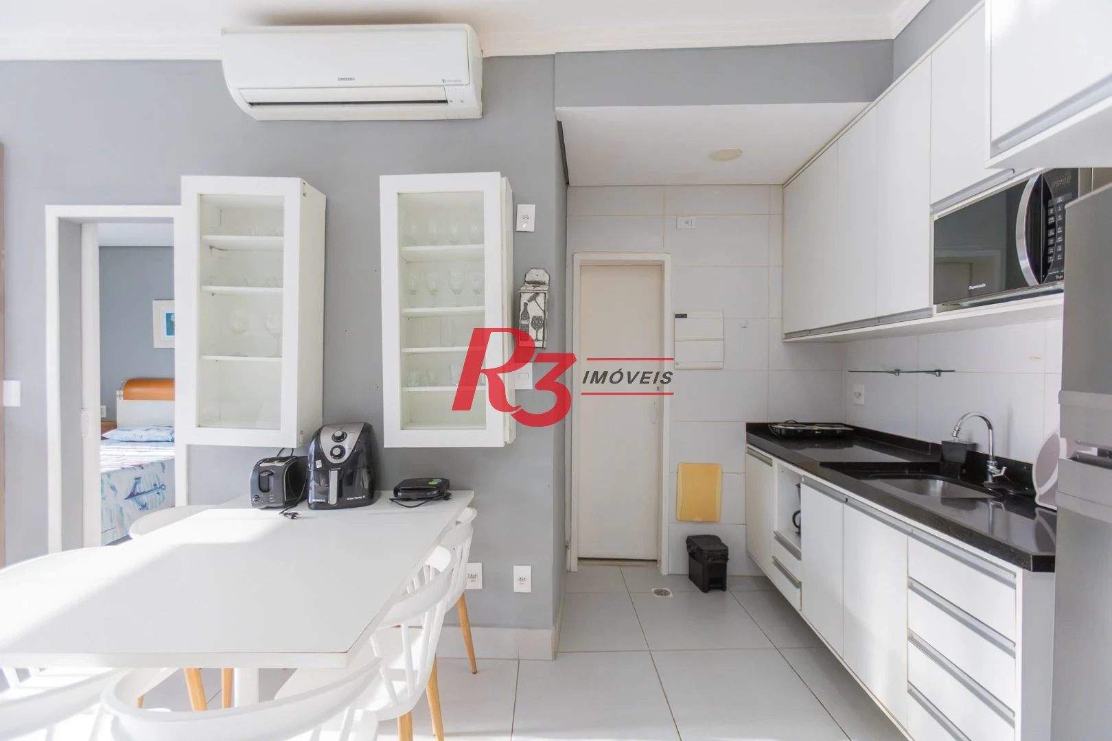 Apartamento para alugar, 54 m² por R$ 5.900,00/mês - Pompéia - Santos/SP