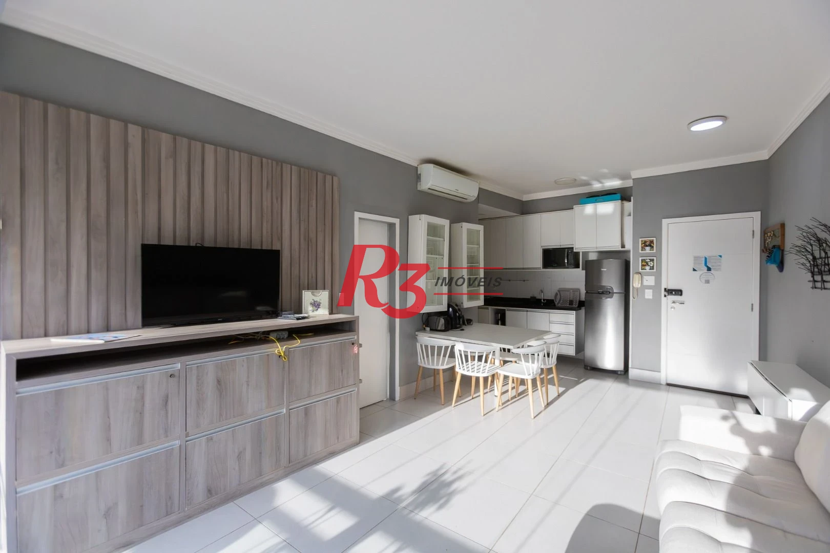 Apartamento para alugar, 54 m² por R$ 5.900,00/mês - Pompéia - Santos/SP