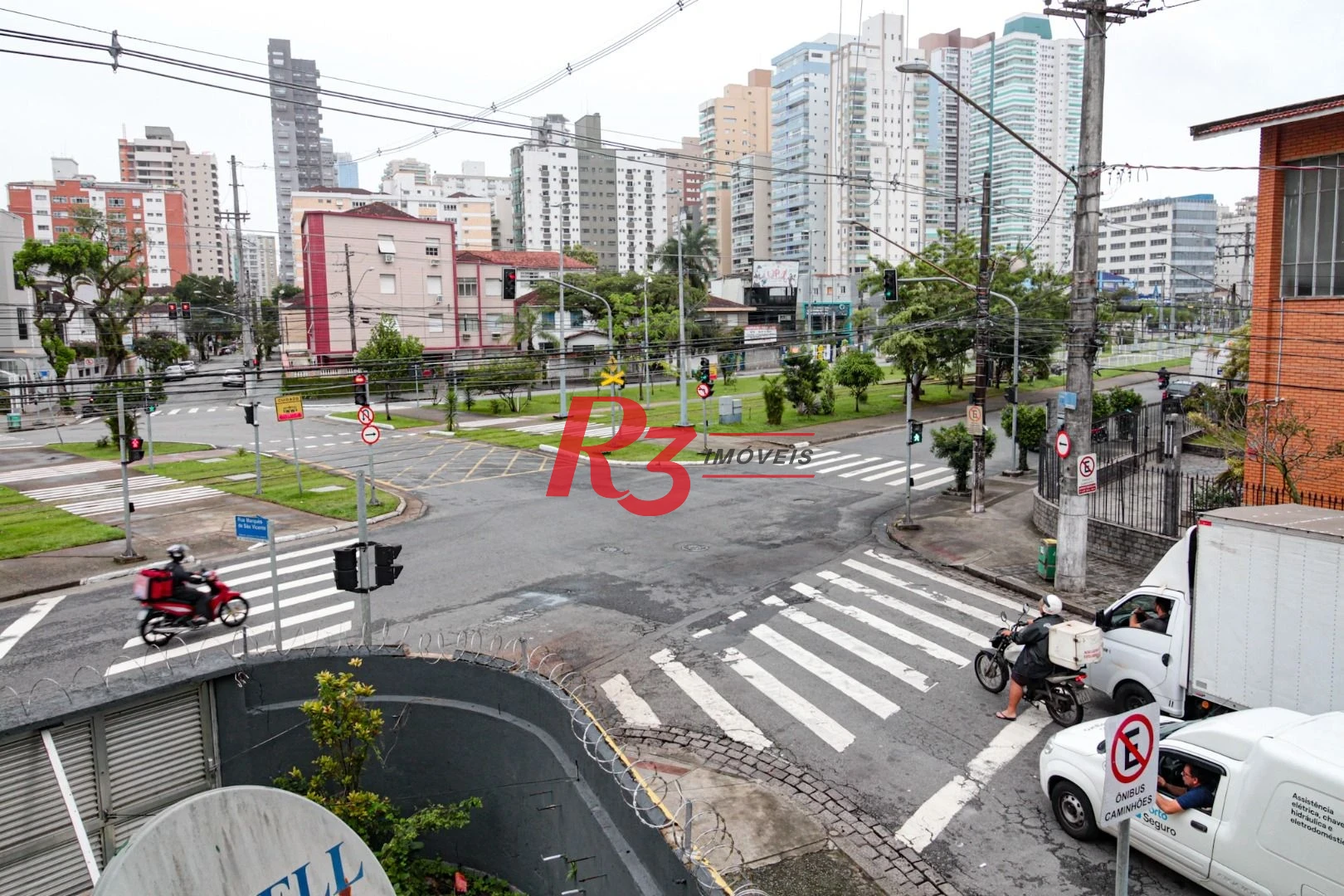 Sobrado para alugar, 250 m² por R$ 8.000,00/mês - Campo Grande - Santos/SP