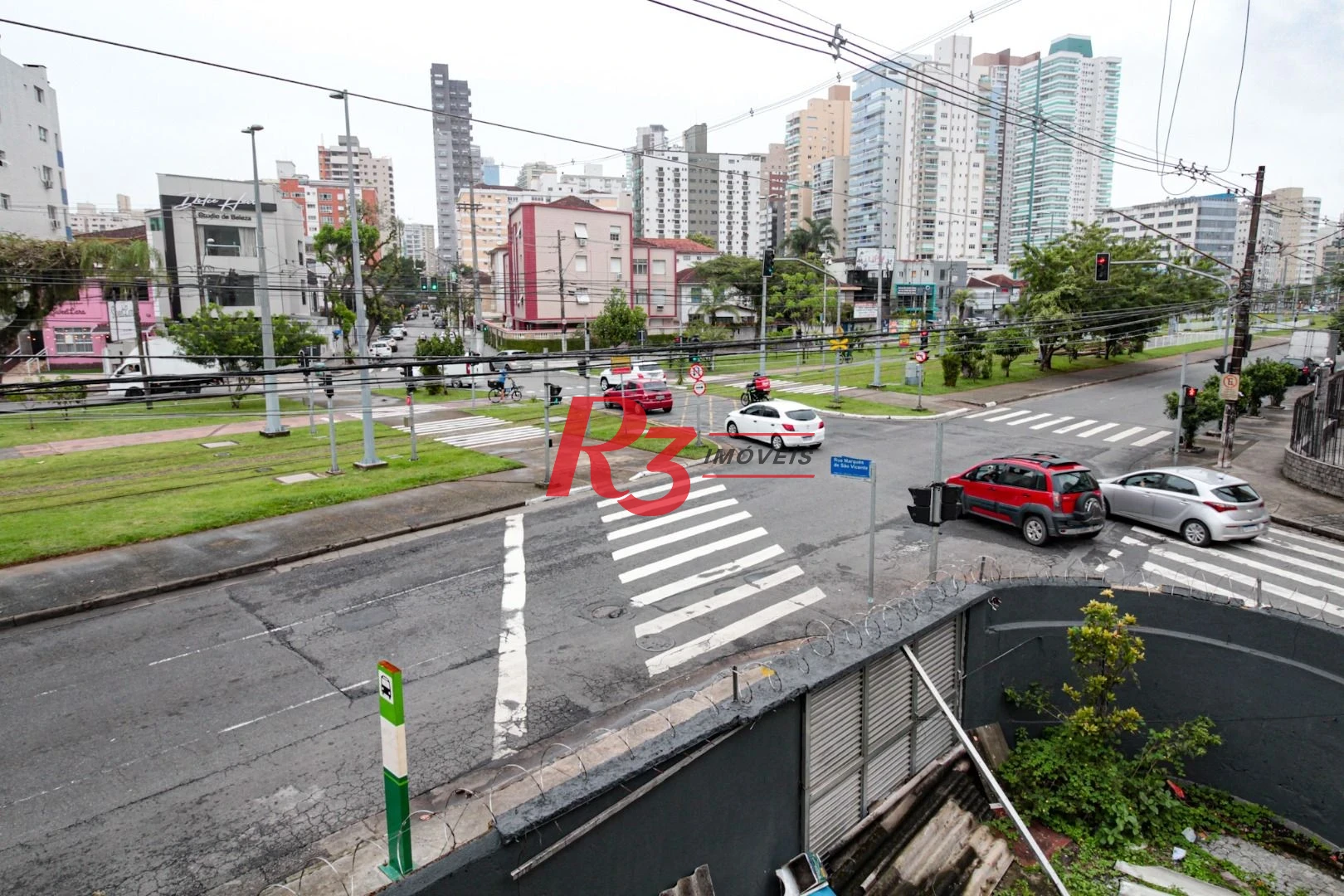 Sobrado para alugar, 250 m² por R$ 8.000,00/mês - Campo Grande - Santos/SP