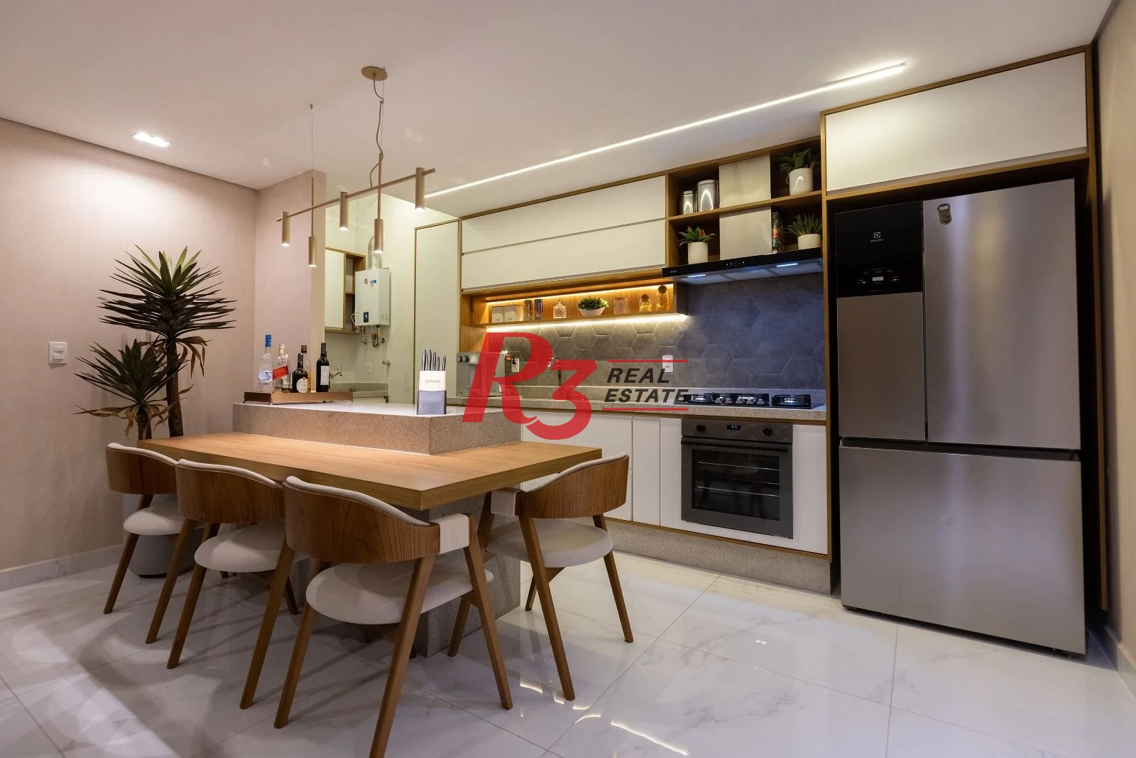 Casa com 3 dormitórios à venda, 175 m² por R$ 2.500.000,00 - Embaré - Santos/SP
