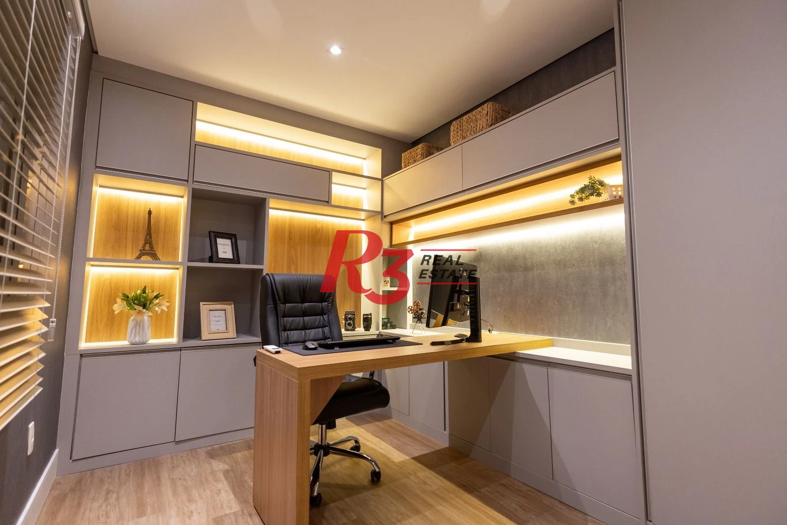 Casa com 3 dormitórios à venda, 175 m² por R$ 2.500.000,00 - Embaré - Santos/SP