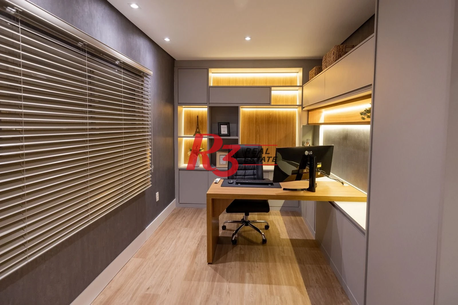 Casa com 3 dormitórios à venda, 175 m² por R$ 2.500.000,00 - Embaré - Santos/SP