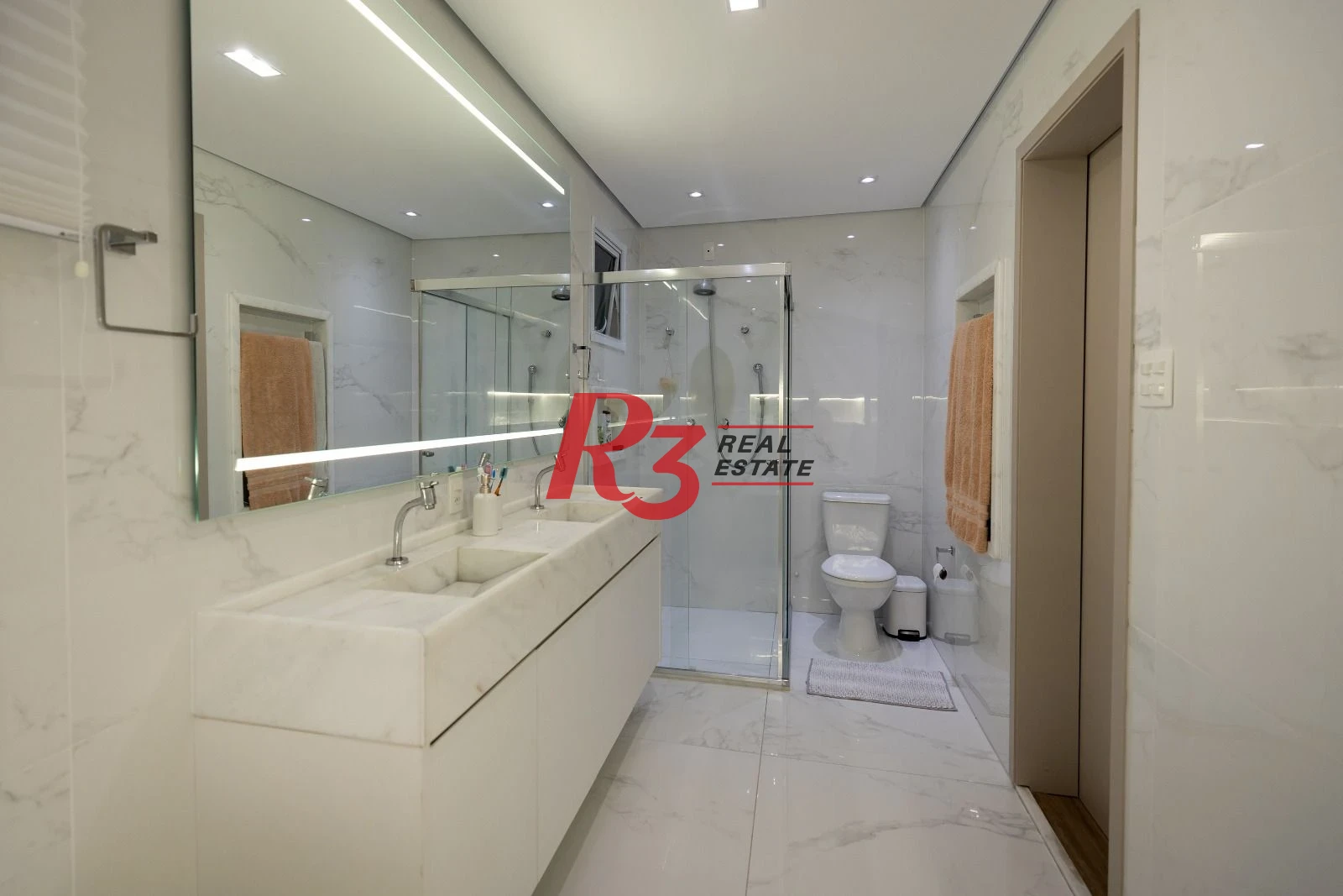 Casa com 3 dormitórios à venda, 175 m² por R$ 2.500.000,00 - Embaré - Santos/SP
