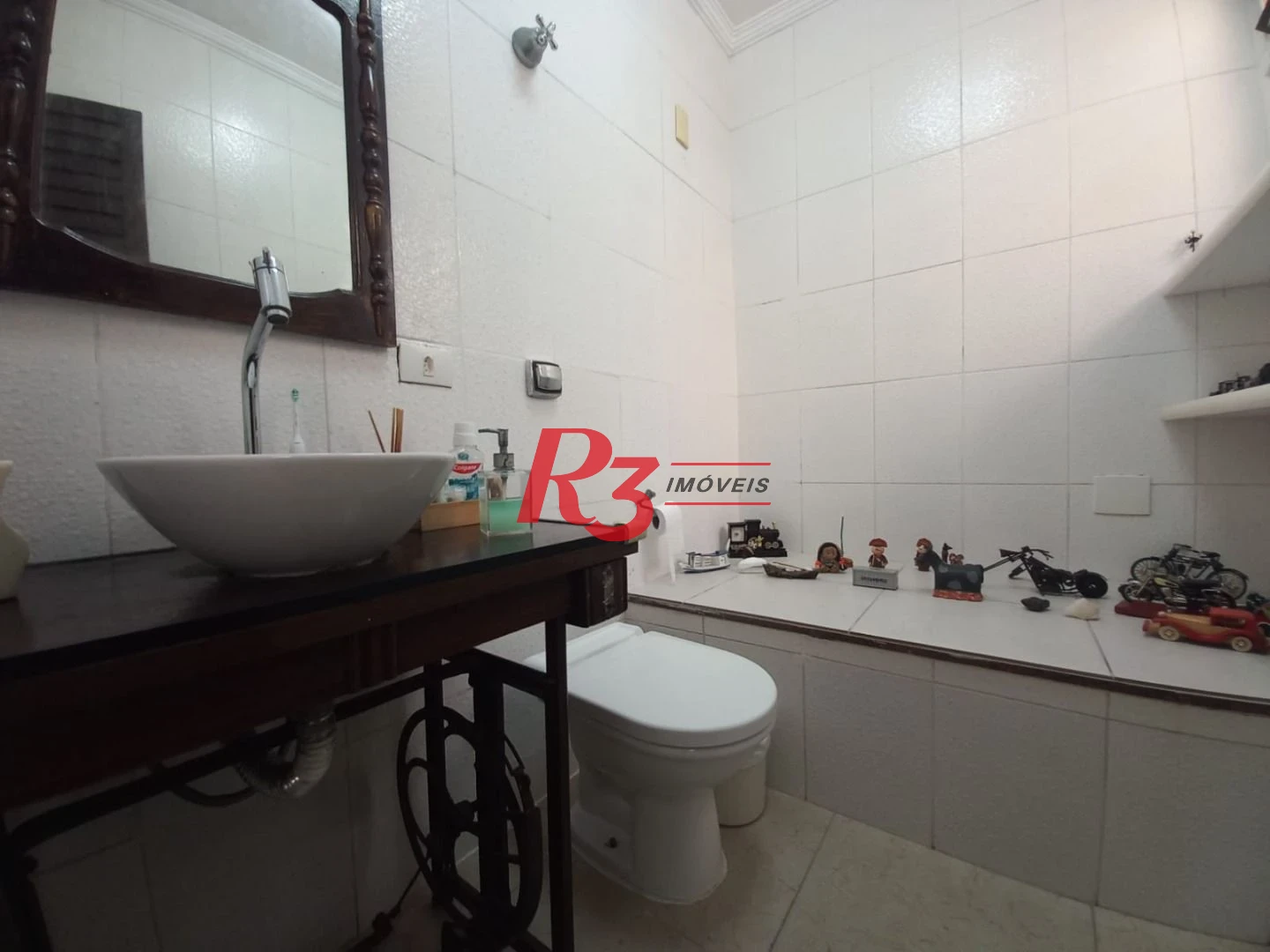 Sobrado no Marapé emSantos com 3 dormitórios à venda, 265 m² por R$ 1.250.000 - Marapé - Santos/SP