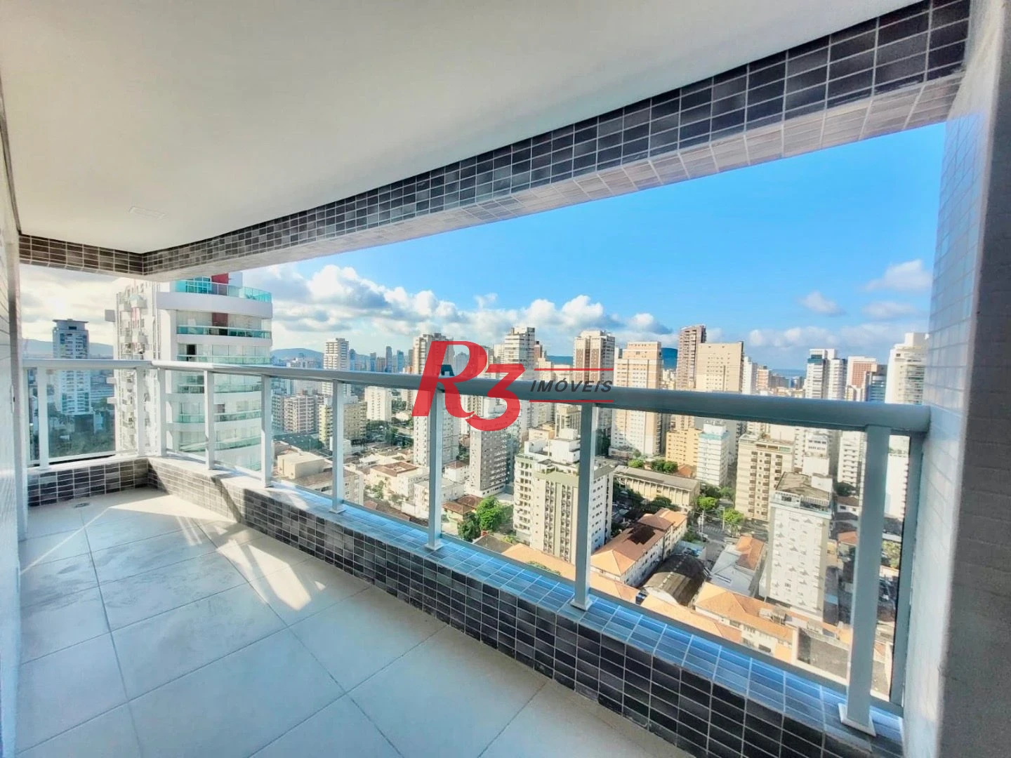 Apartamento com 2 dormitórios  Lazer completo no Boqueirão para Locação  por R$ 7.200/mês - Vila Rica - Santos/SP