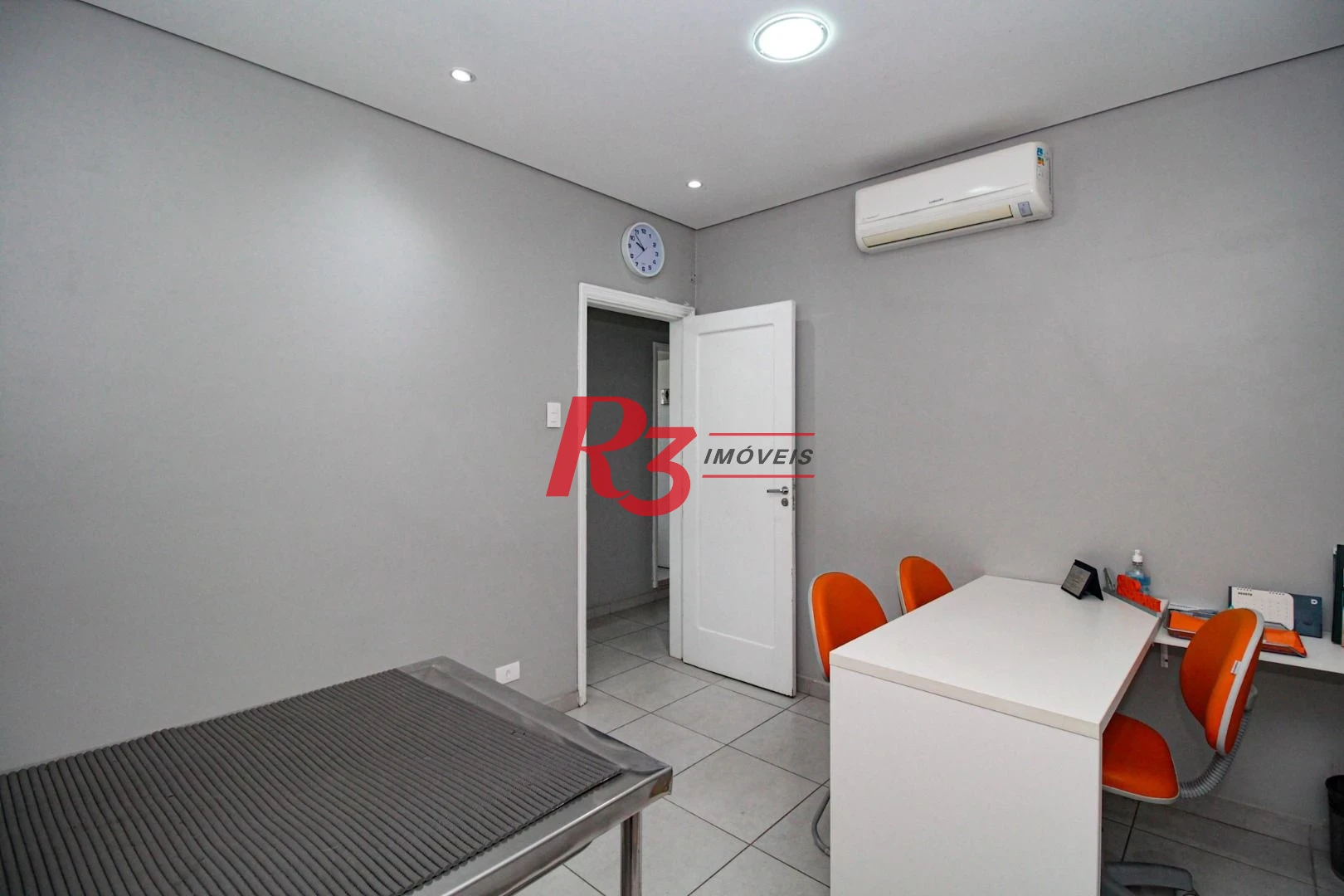 Sobrado à venda, 180 m² por R$ 990.000,00 - Embaré - Santos/SP