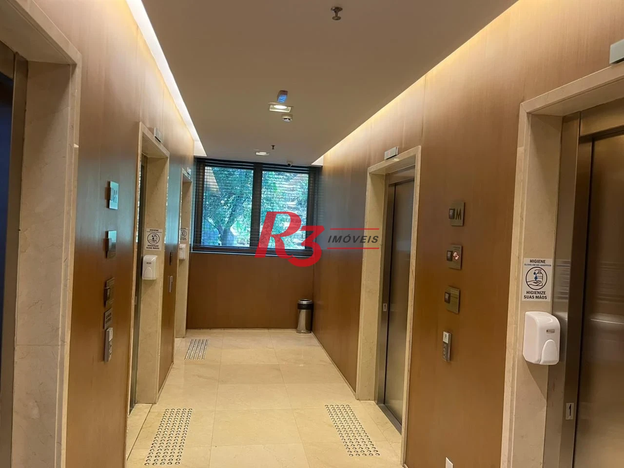 Sala à venda, 66 m² por R$ 460.000,00 - Valongo - Santos/SP