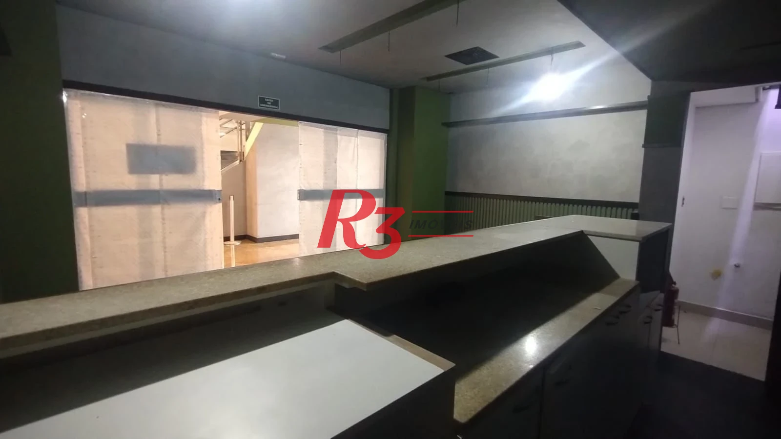 Loja para alugar, 42 m² por R$ 7.000,02/mês - Gonzaga - Santos/SP