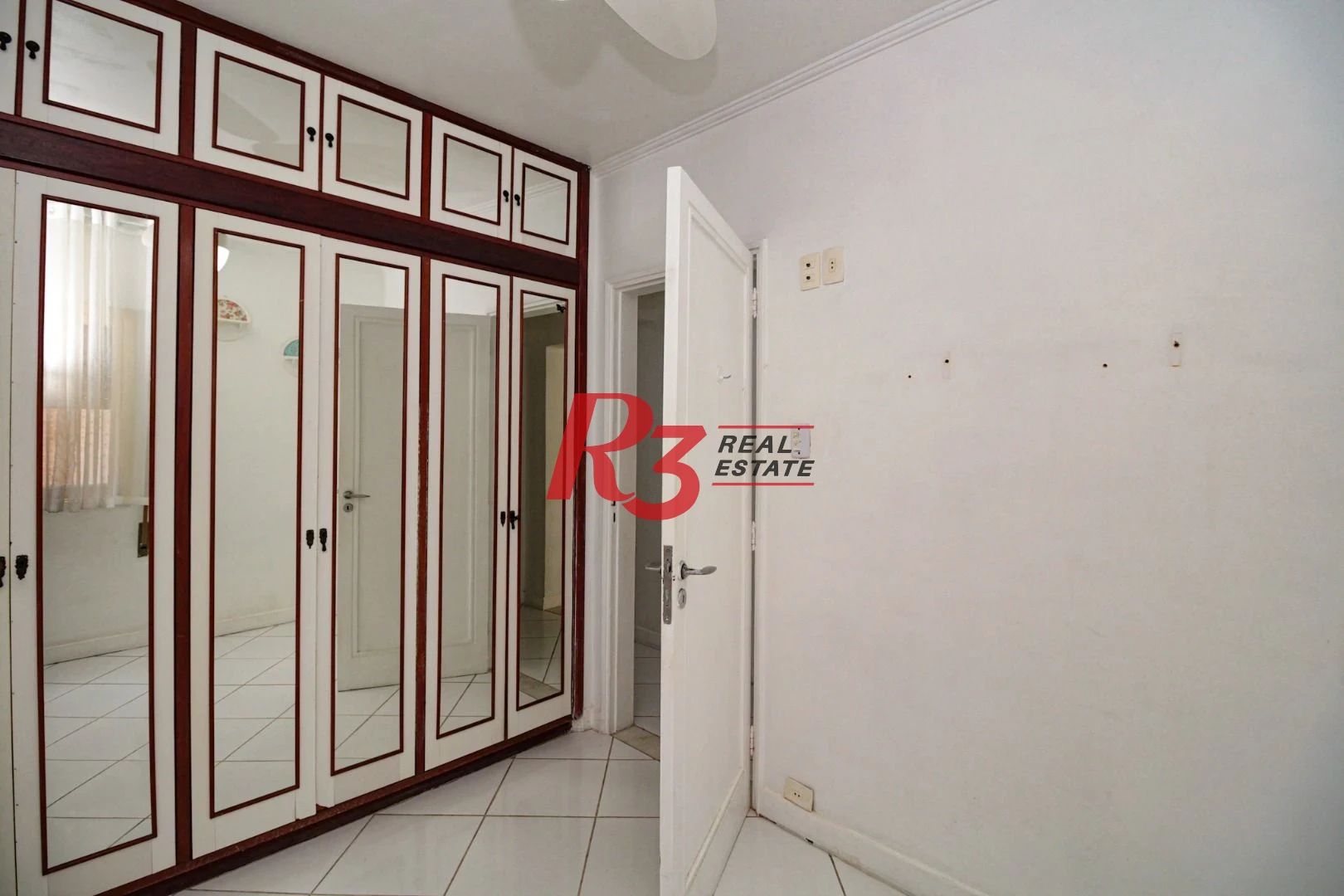 Apartamento com 3 dormitórios à venda, 120 m² por R$ 730.000,00 - Boqueirão - Santos/SP