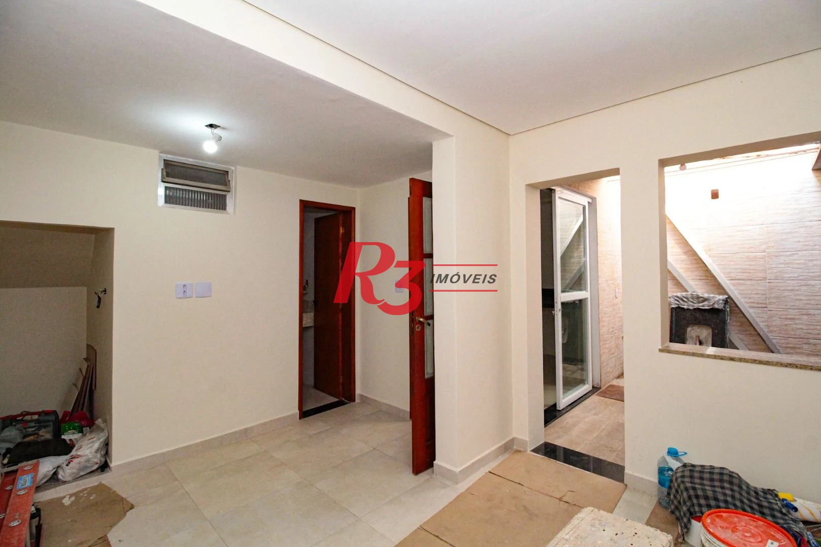 Casa com 3 dormitórios à venda, 110 m² por R$ 870.000,00 - Encruzilhada - Santos/SP