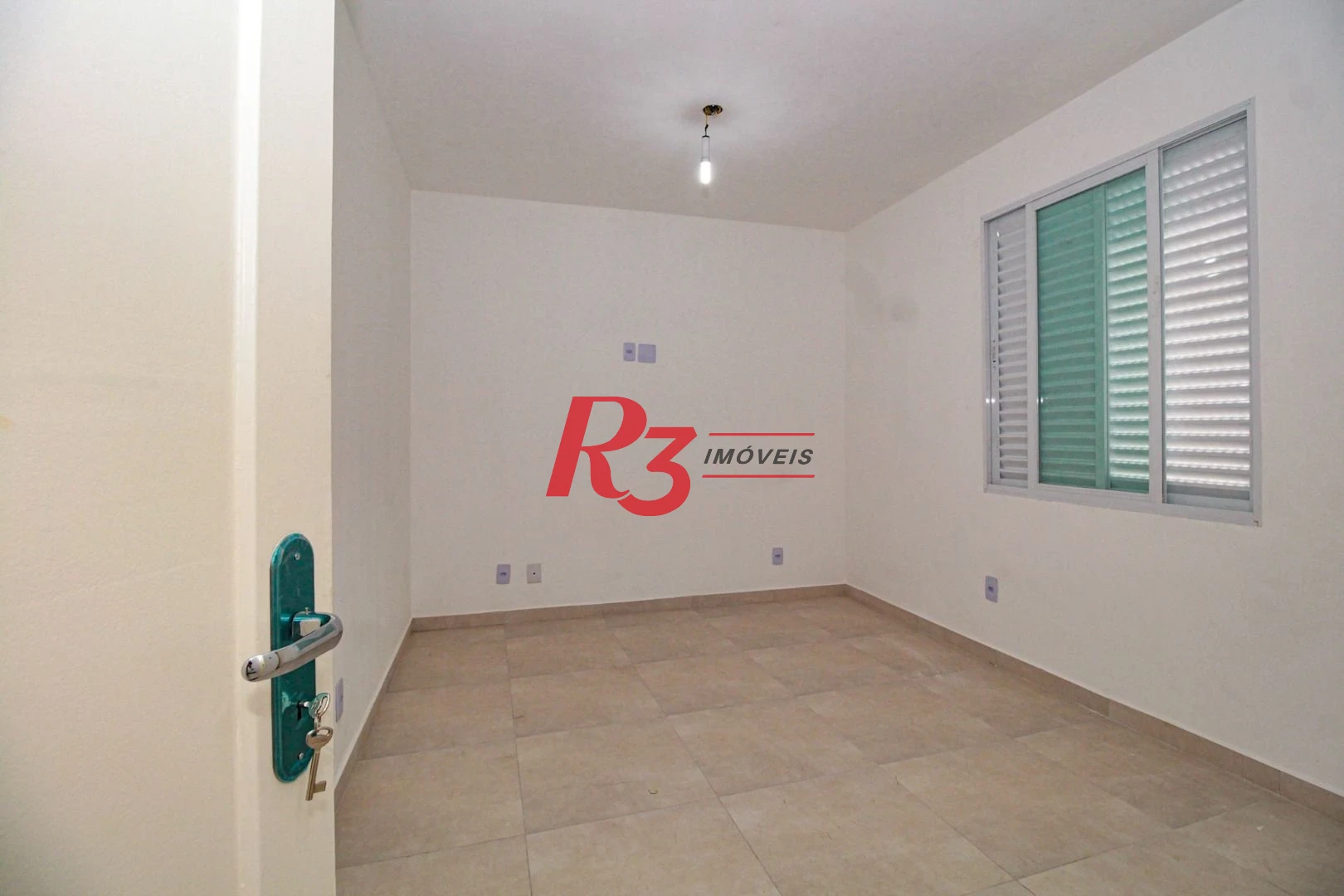 Casa com 3 dormitórios à venda, 110 m² por R$ 870.000,00 - Encruzilhada - Santos/SP