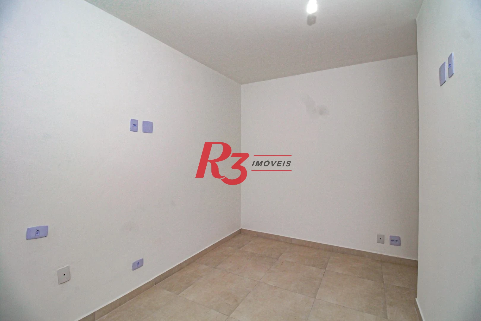 Casa com 3 dormitórios à venda, 110 m² por R$ 870.000,00 - Encruzilhada - Santos/SP
