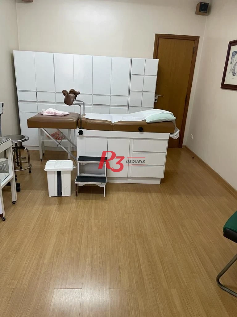 Excelente sala comercial no Centro Médico de Santos