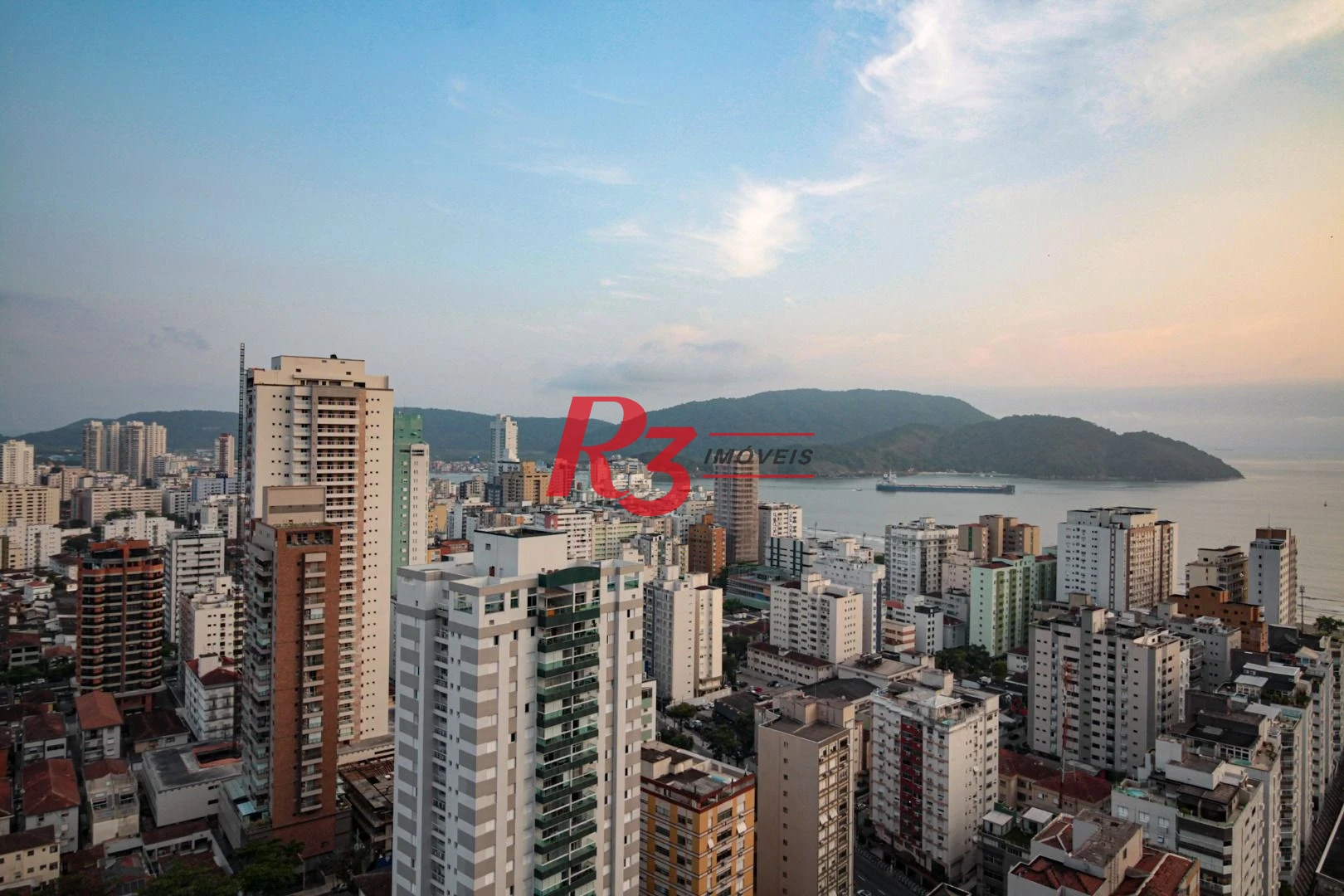 Apartamento com 2 dormitórios para alugar, 96 m² por R$ 10.500,05/mês - Aparecida - Santos/SP