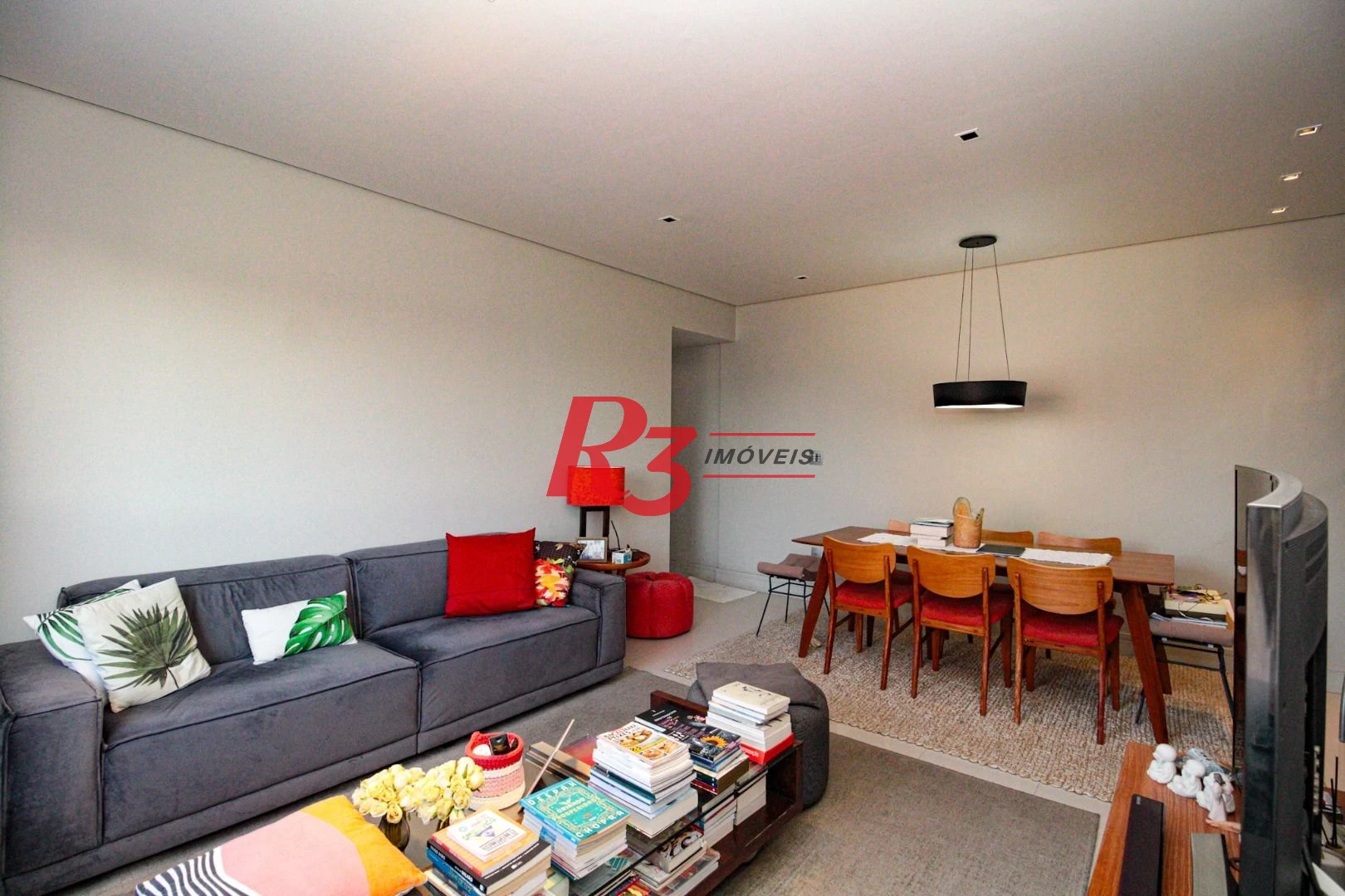 Cobertura com 1 dormitório à venda, 197 m² por R$ 1.500.000,00 - Gonzaga - Santos/SP