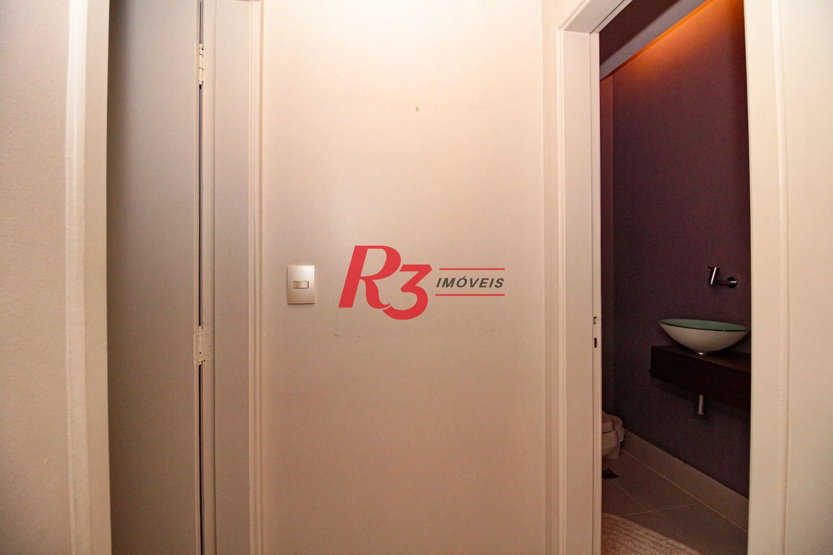 Cobertura com 1 dormitório à venda, 197 m² por R$ 1.500.000,00 - Gonzaga - Santos/SP