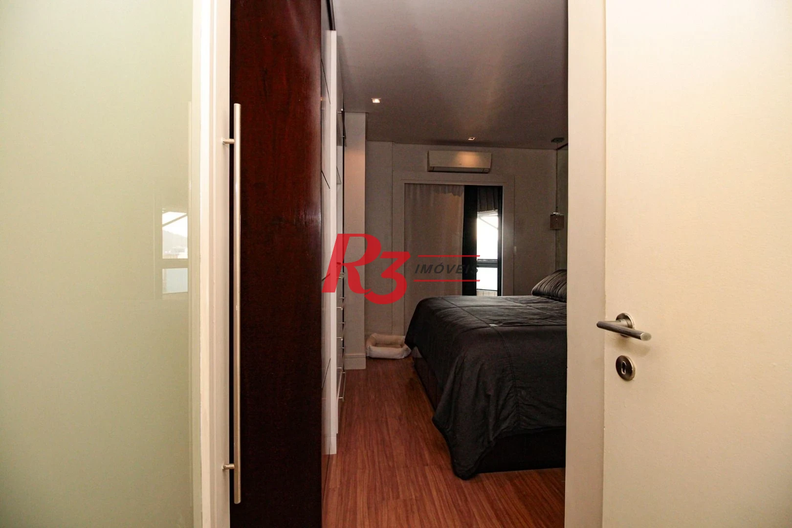 Cobertura com 1 dormitório à venda, 197 m² por R$ 1.500.000,00 - Gonzaga - Santos/SP