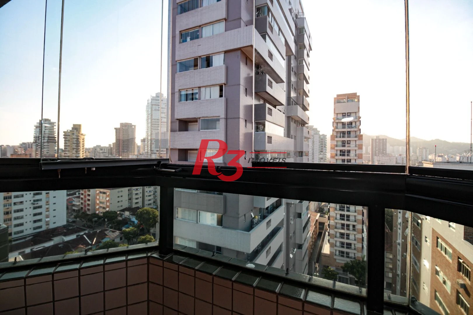 Cobertura com 1 dormitório à venda, 197 m² por R$ 1.500.000,00 - Gonzaga - Santos/SP