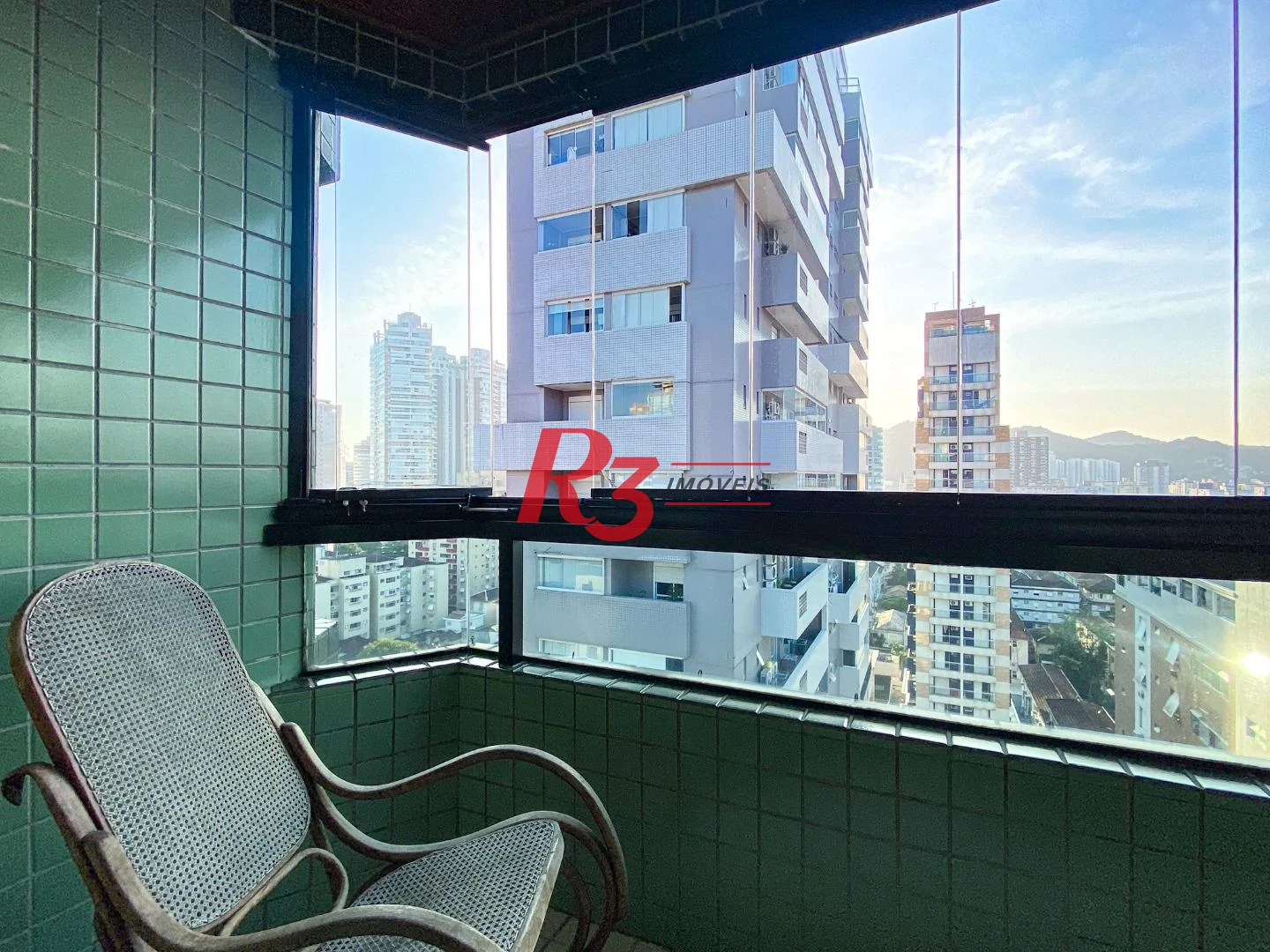Cobertura com 1 dormitório à venda, 197 m² por R$ 1.500.000,00 - Gonzaga - Santos/SP