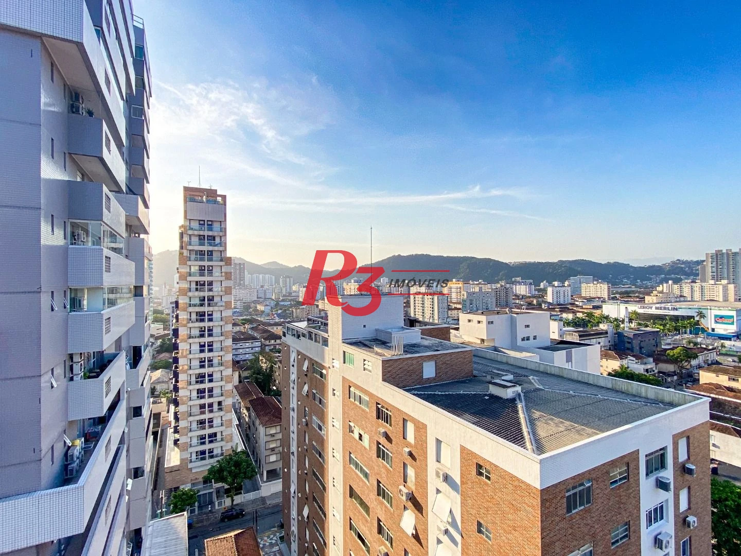 Cobertura com 1 dormitório à venda, 197 m² por R$ 1.500.000,00 - Gonzaga - Santos/SP