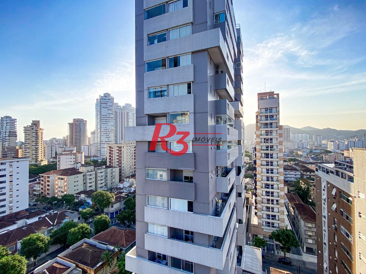 Cobertura com 1 dormitório à venda, 197 m² por R$ 1.500.000,00 - Gonzaga - Santos/SP