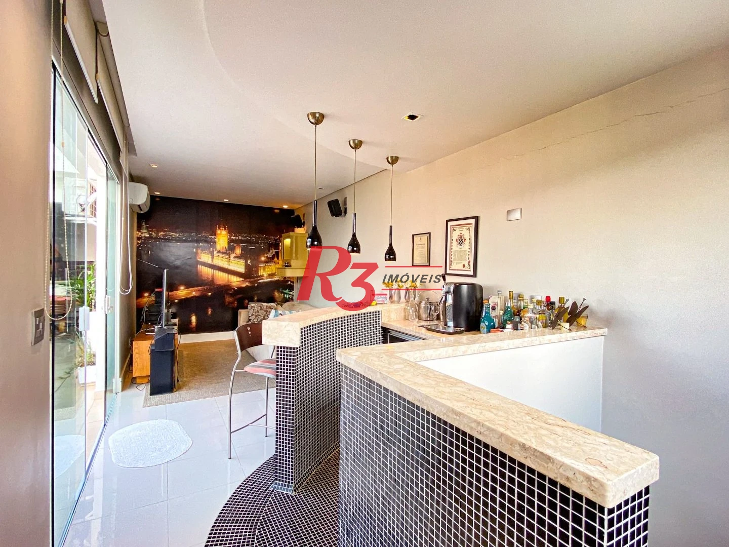 Cobertura com 1 dormitório à venda, 197 m² por R$ 1.500.000,00 - Gonzaga - Santos/SP