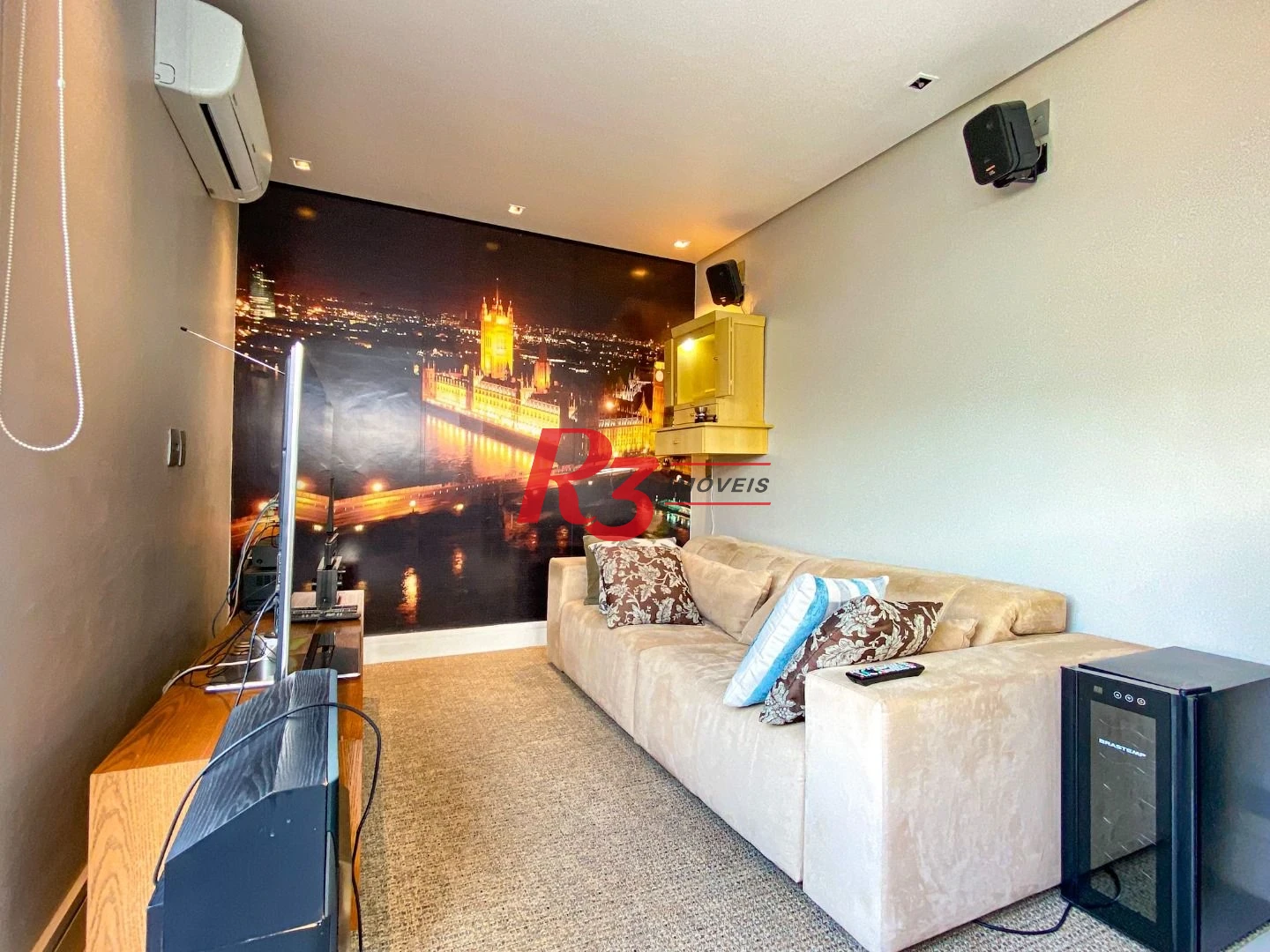 Cobertura com 1 dormitório à venda, 197 m² por R$ 1.500.000,00 - Gonzaga - Santos/SP