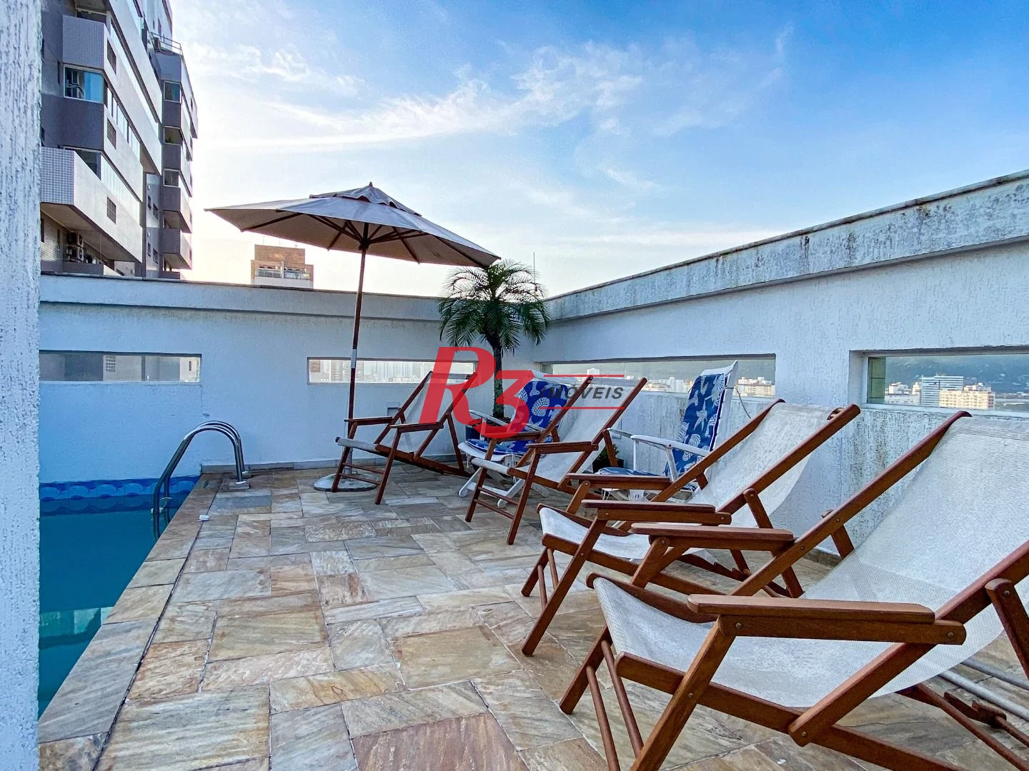 Cobertura com 1 dormitório à venda, 197 m² por R$ 1.500.000,00 - Gonzaga - Santos/SP