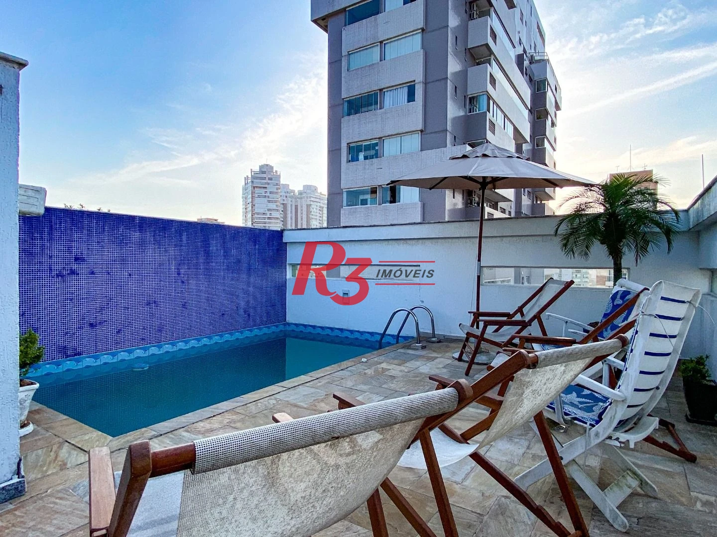 Cobertura com 1 dormitório à venda, 197 m² por R$ 1.500.000,00 - Gonzaga - Santos/SP