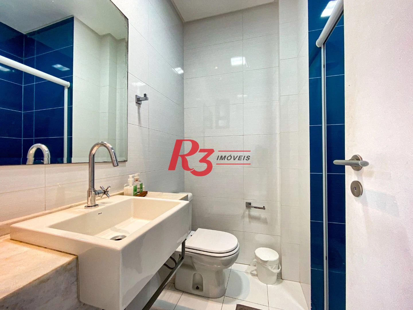 Cobertura com 1 dormitório à venda, 197 m² por R$ 1.500.000,00 - Gonzaga - Santos/SP
