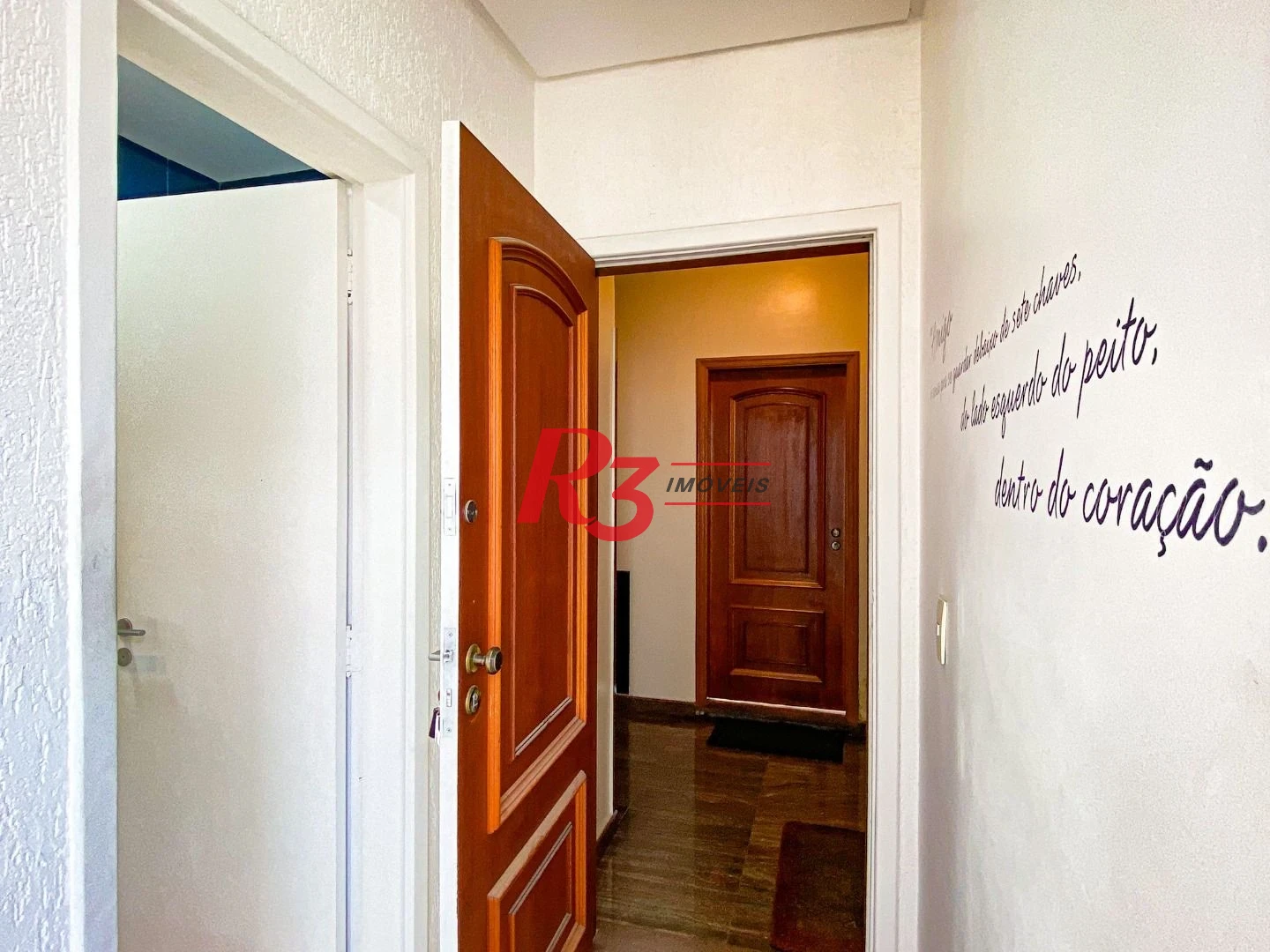 Cobertura com 1 dormitório à venda, 197 m² por R$ 1.500.000,00 - Gonzaga - Santos/SP