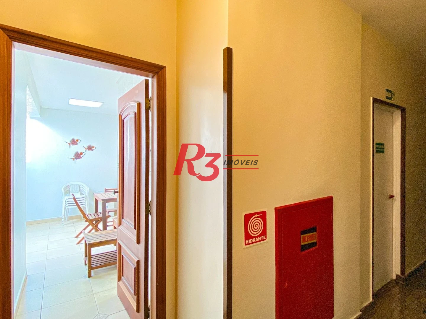 Cobertura com 1 dormitório à venda, 197 m² por R$ 1.500.000,00 - Gonzaga - Santos/SP