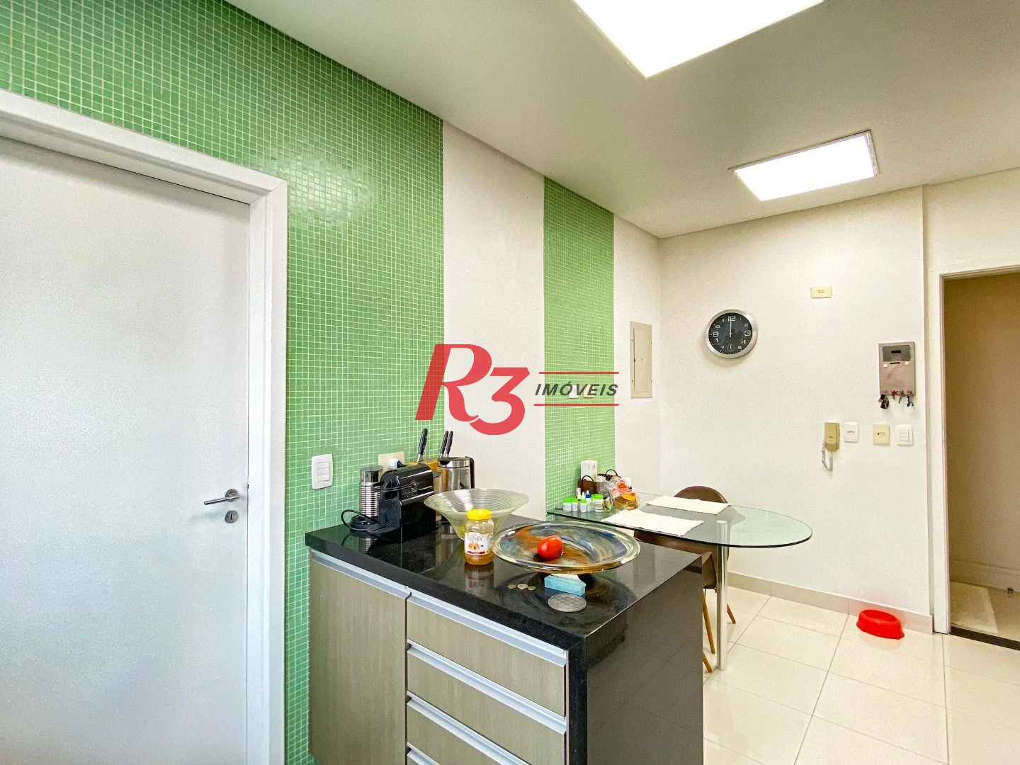 Cobertura com 1 dormitório à venda, 197 m² por R$ 1.500.000,00 - Gonzaga - Santos/SP