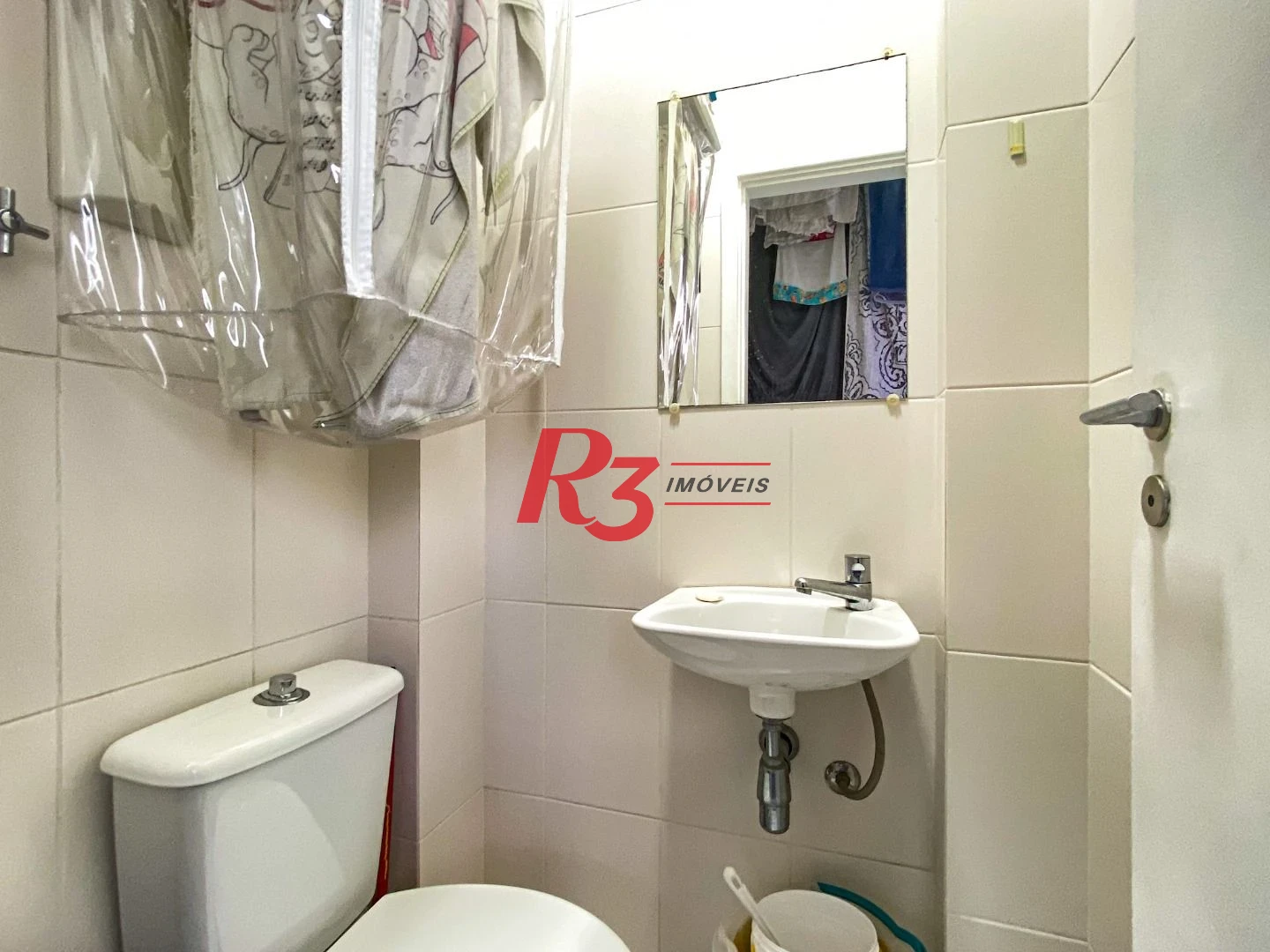 Cobertura com 1 dormitório à venda, 197 m² por R$ 1.500.000,00 - Gonzaga - Santos/SP
