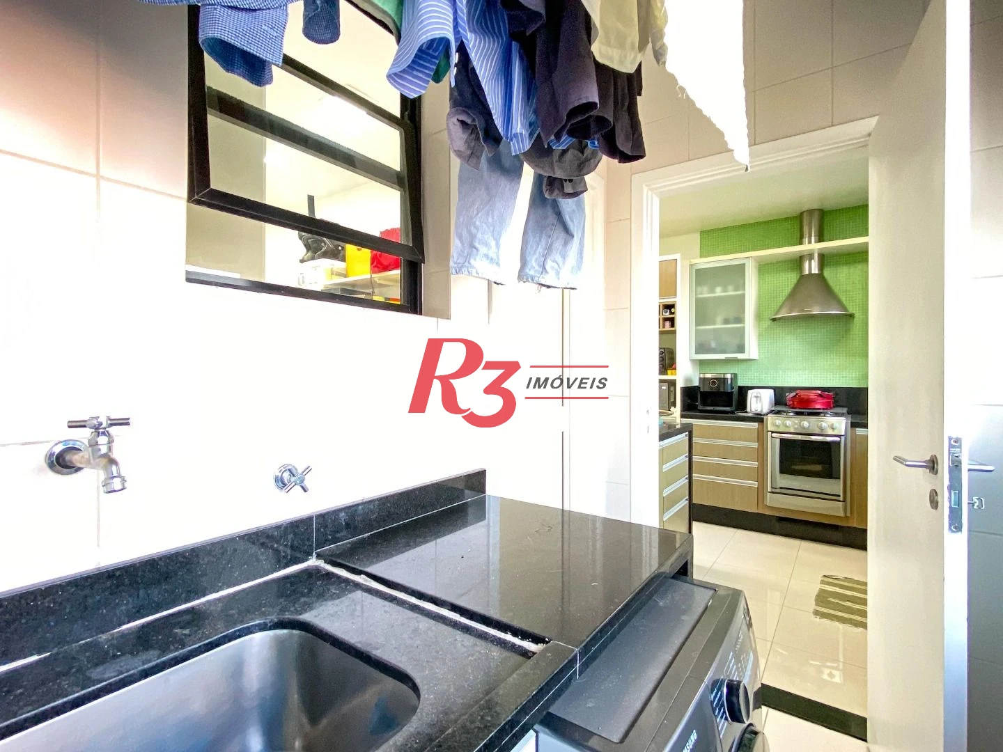 Cobertura com 1 dormitório à venda, 197 m² por R$ 1.500.000,00 - Gonzaga - Santos/SP