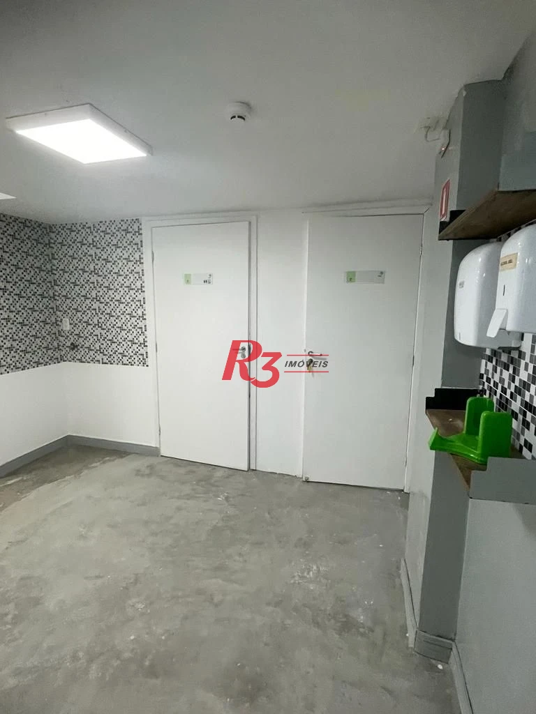 ALUGA-SE CASA COM 10 VAGA 8 SALAS TUDO REFORMADO EXCELENTE OPORTUNIDADE S