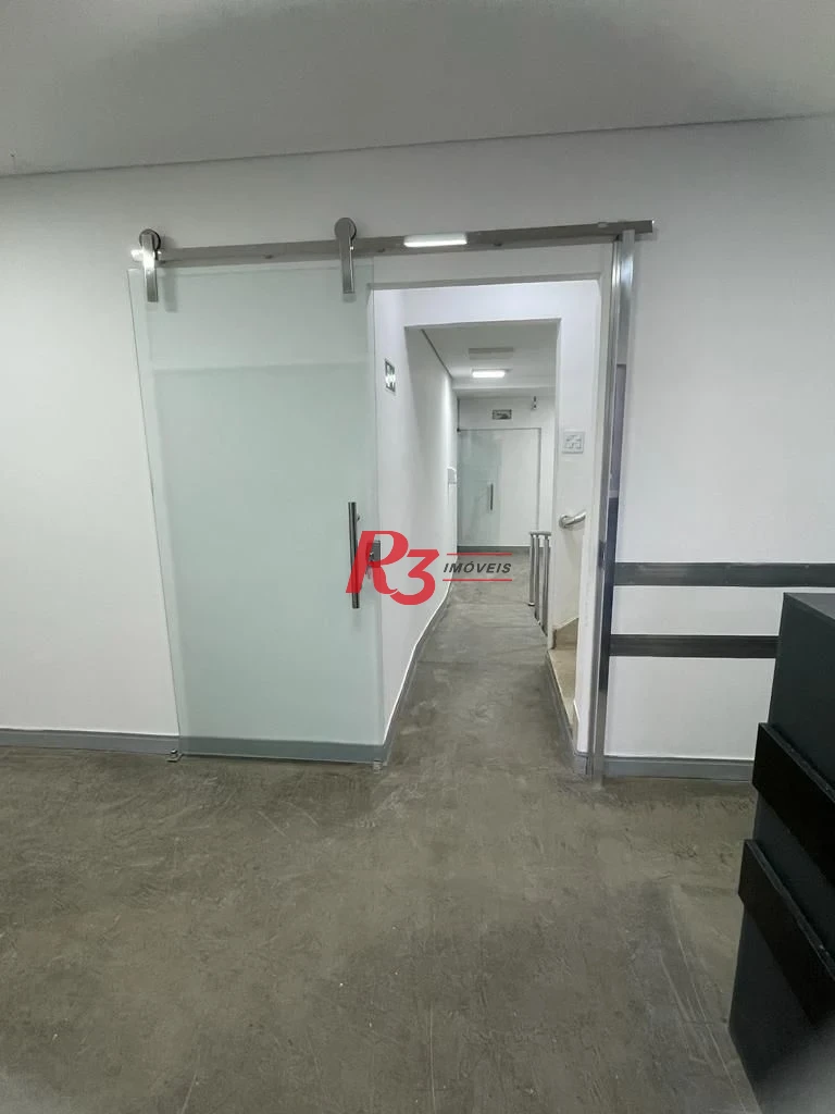 ALUGA-SE CASA COM 10 VAGA 8 SALAS TUDO REFORMADO EXCELENTE OPORTUNIDADE S