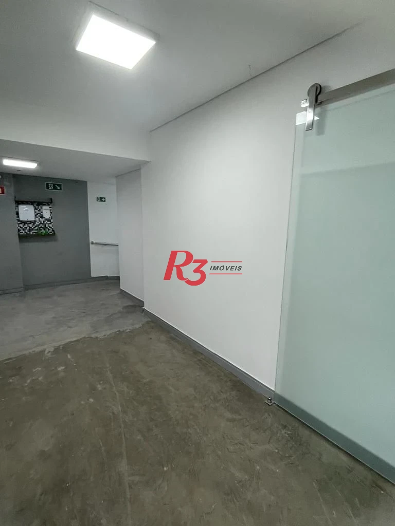 ALUGA-SE CASA COM 10 VAGA 8 SALAS TUDO REFORMADO EXCELENTE OPORTUNIDADE S