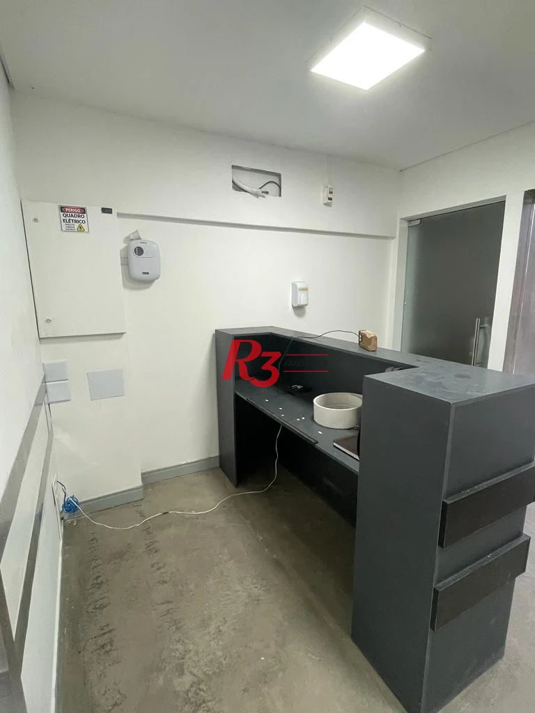 ALUGA-SE CASA COM 10 VAGA 8 SALAS TUDO REFORMADO EXCELENTE OPORTUNIDADE S