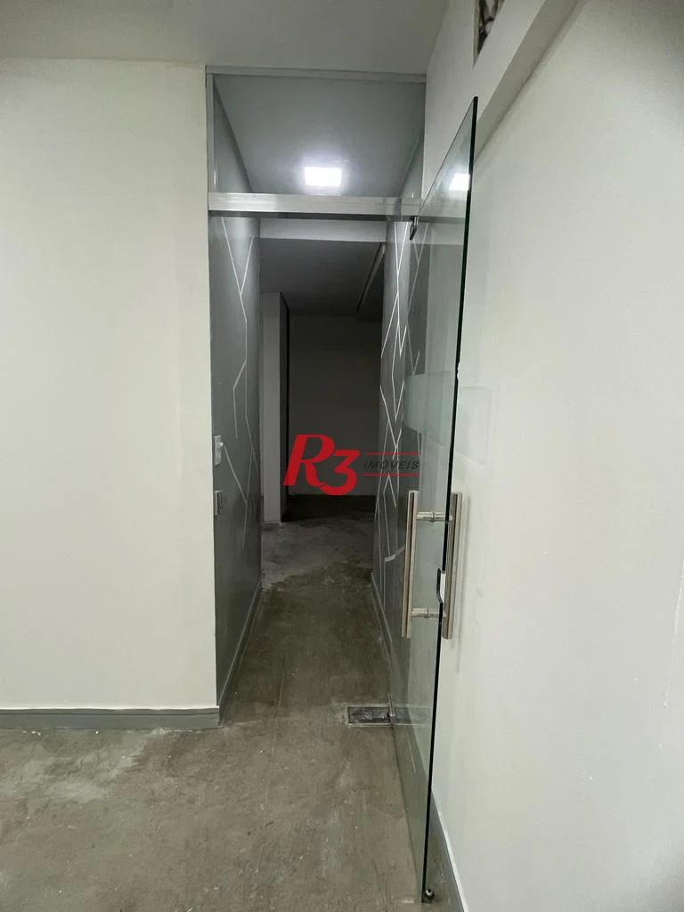 ALUGA-SE CASA COM 10 VAGA 8 SALAS TUDO REFORMADO EXCELENTE OPORTUNIDADE S