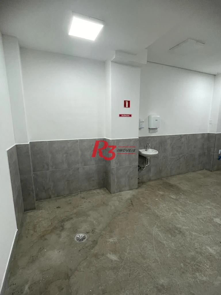 ALUGA-SE CASA COM 10 VAGA 8 SALAS TUDO REFORMADO EXCELENTE OPORTUNIDADE S