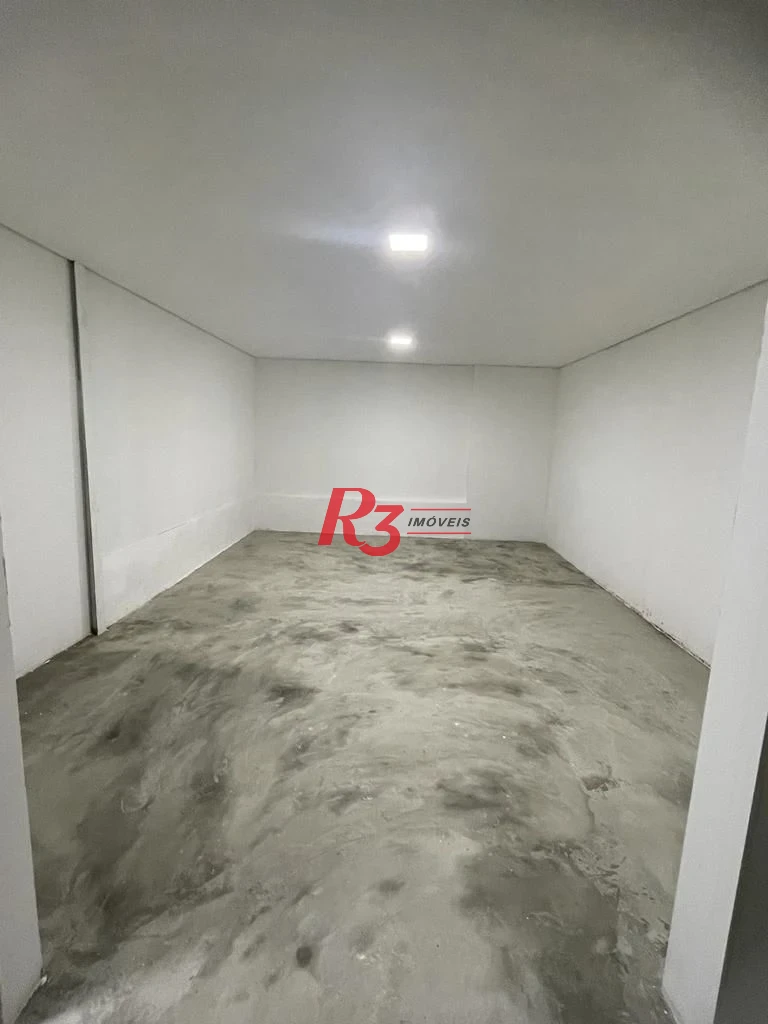 ALUGA-SE CASA COM 10 VAGA 8 SALAS TUDO REFORMADO EXCELENTE OPORTUNIDADE S